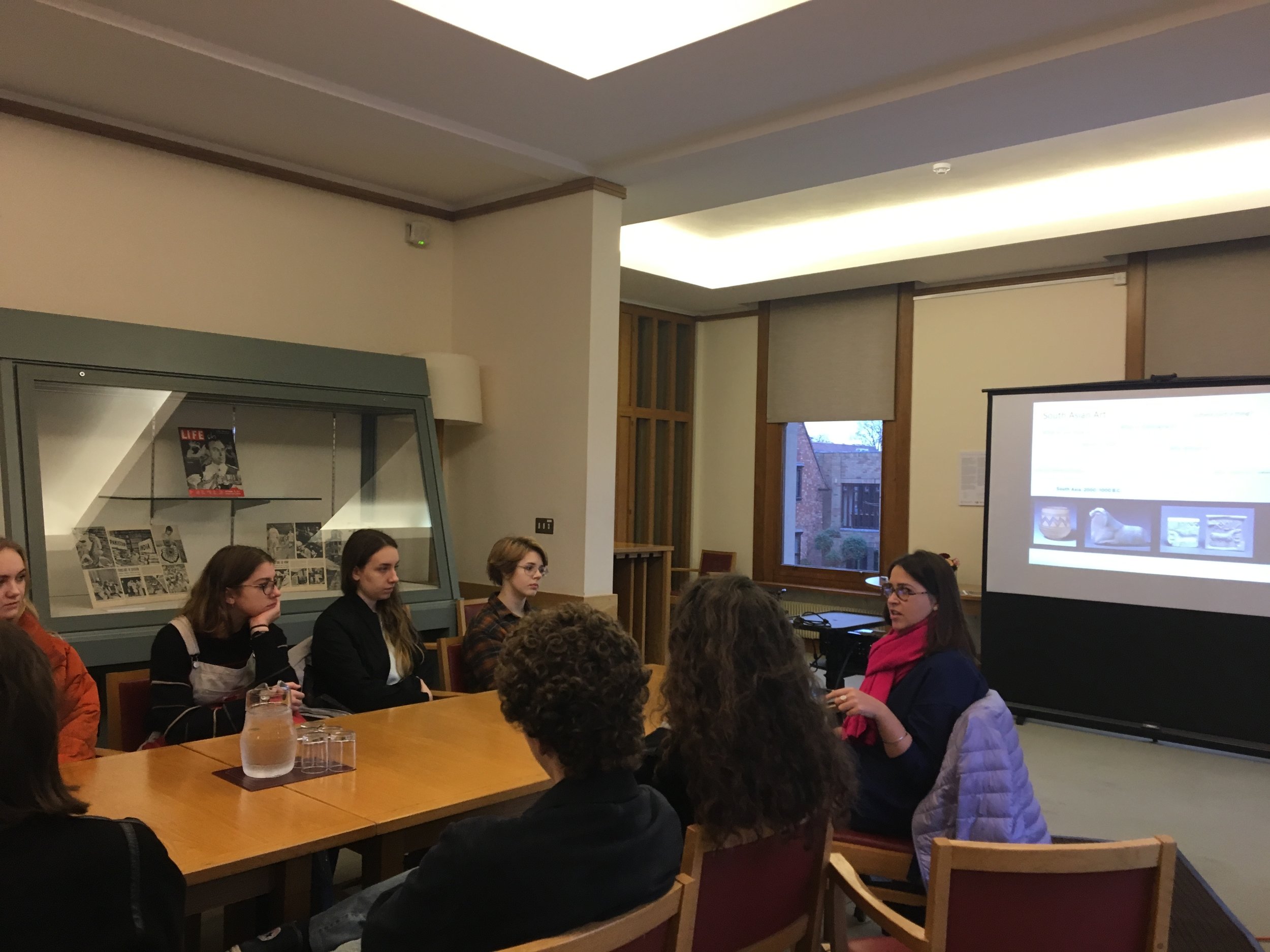 Cleo Roberts speaks with students at Wolfson College, Cambridge