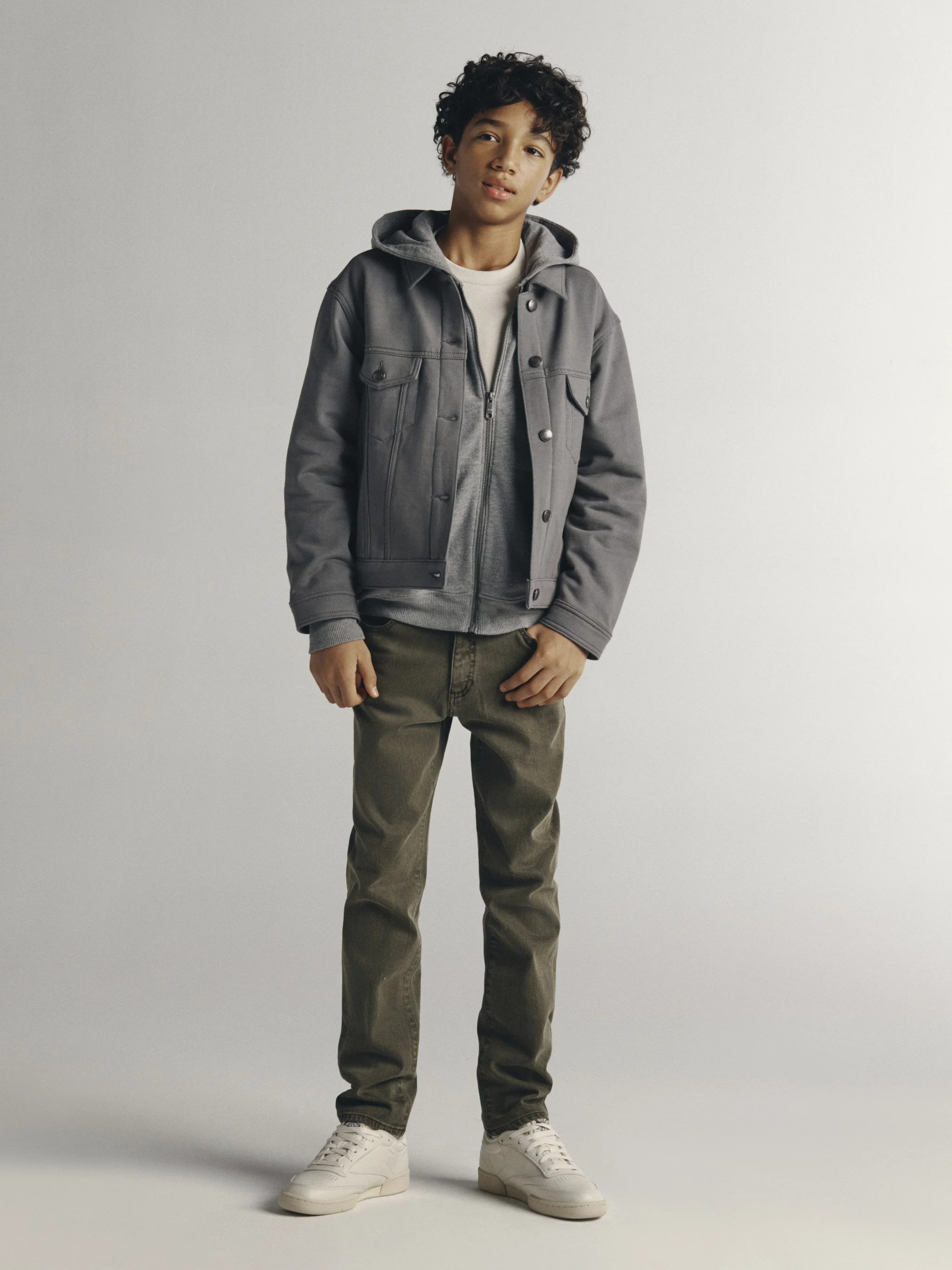 03_24173_Brady Slim_Outpost_24168_Jordyn Trucker_Alloy_0119.jpg