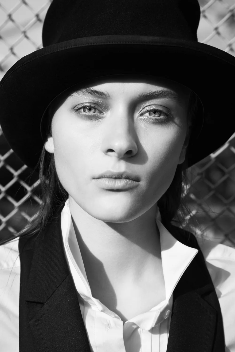 TWEAK_retouching_EDITORIAL_Olivia_Graham_timoxa_03.jpg