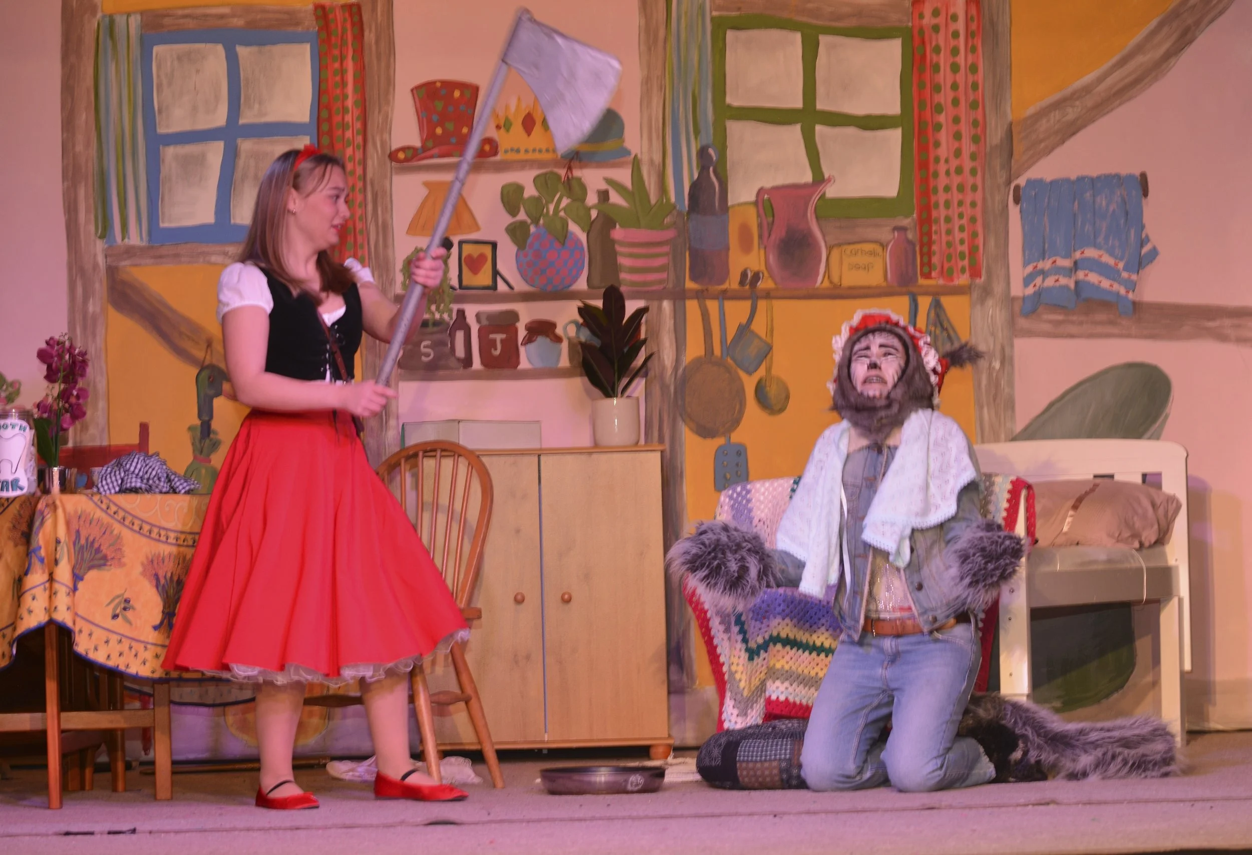 Red-Riding-Hood-384.jpg