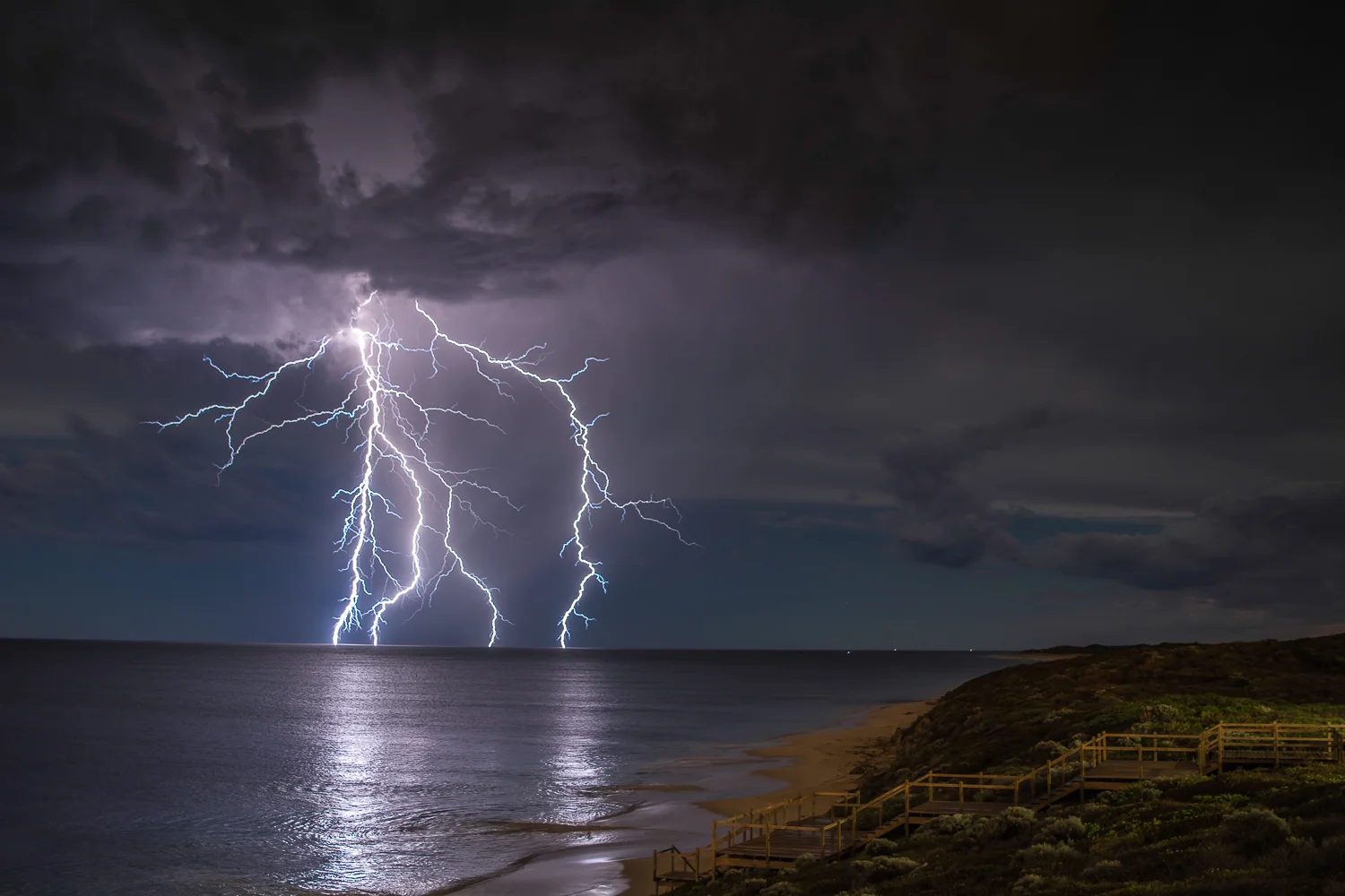 Jindalee lightning.jpg