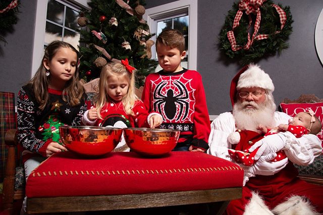 How sweet is this family?? 😍

You, too, can make life-long memories this year with Santa's Magical Moments. During this fun-filled half hour with Jolly St. Nicholas, your and your family will have a chance to read The Night Before Christmas, decorat
