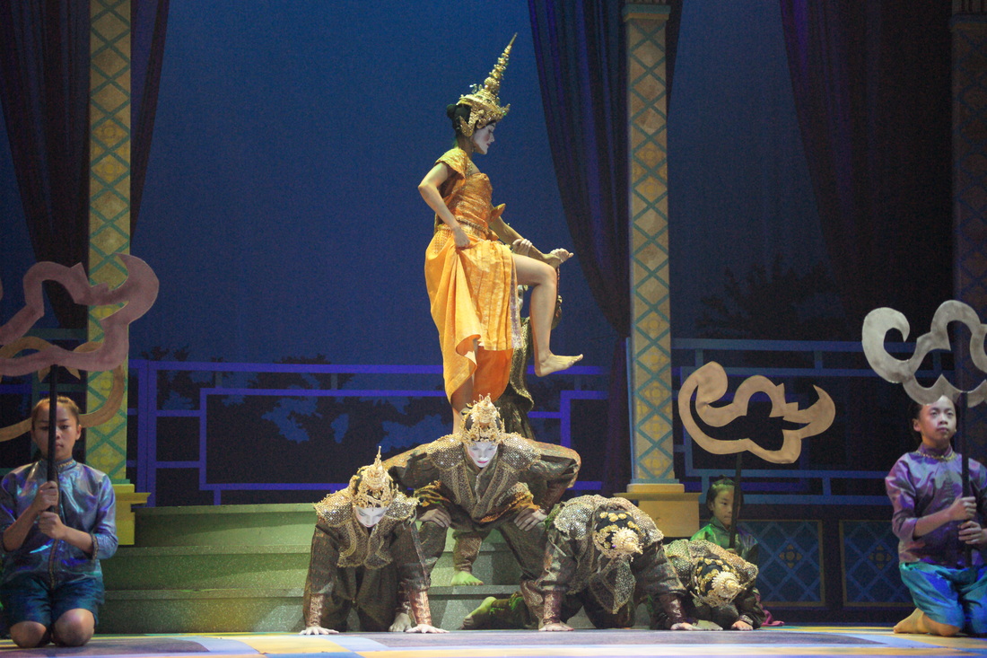 The King and I , Rodgers & Hammerstein Opera North (Catherine Doherty, Director; Jesse Factor, Choreographer; Allison (Lingren) McGuire, Assistant Director; Ken Goldstein, Set Design; John Bartenstein, Lighting Design)