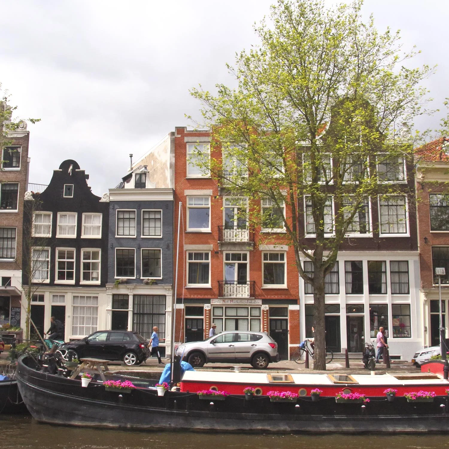 amsterdam-canals.jpg