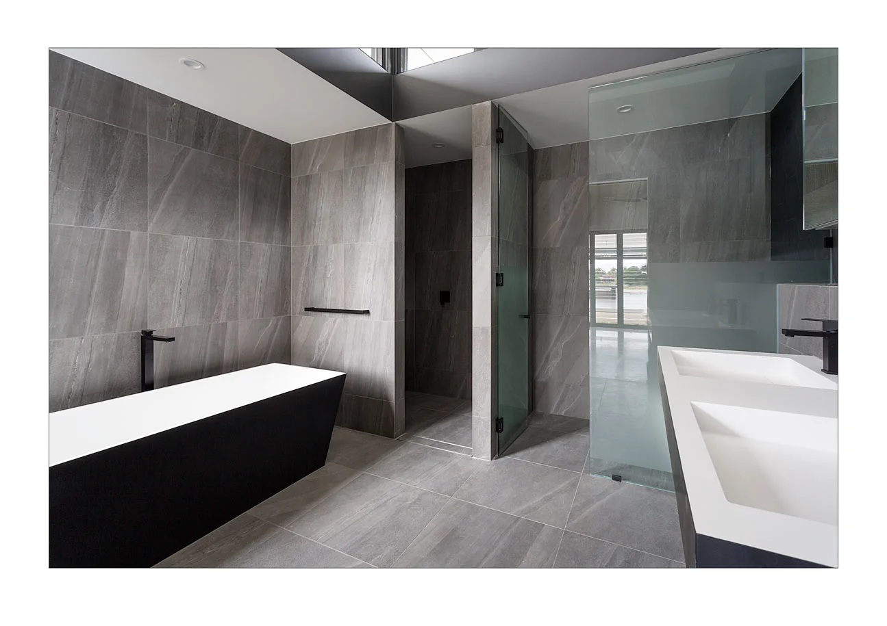 Ensuite.jpeg