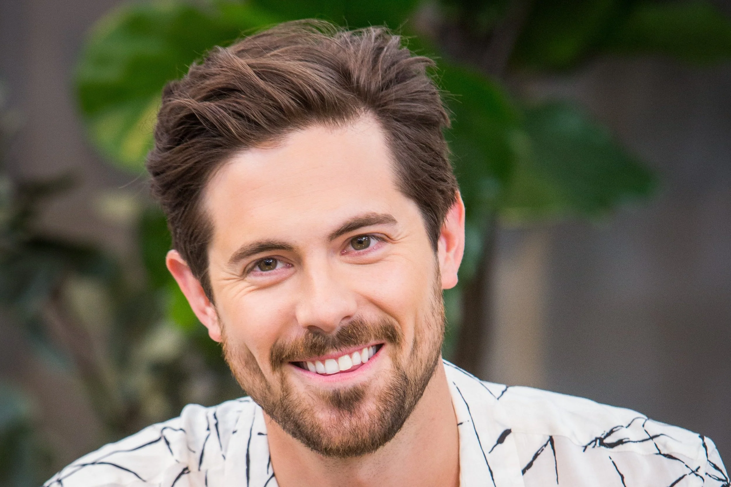 Chris McNally, Actor. The Rise of the Pink Ladies, Firefly Lane, Altered Carbon, When Calls the Heart, Supernatural.