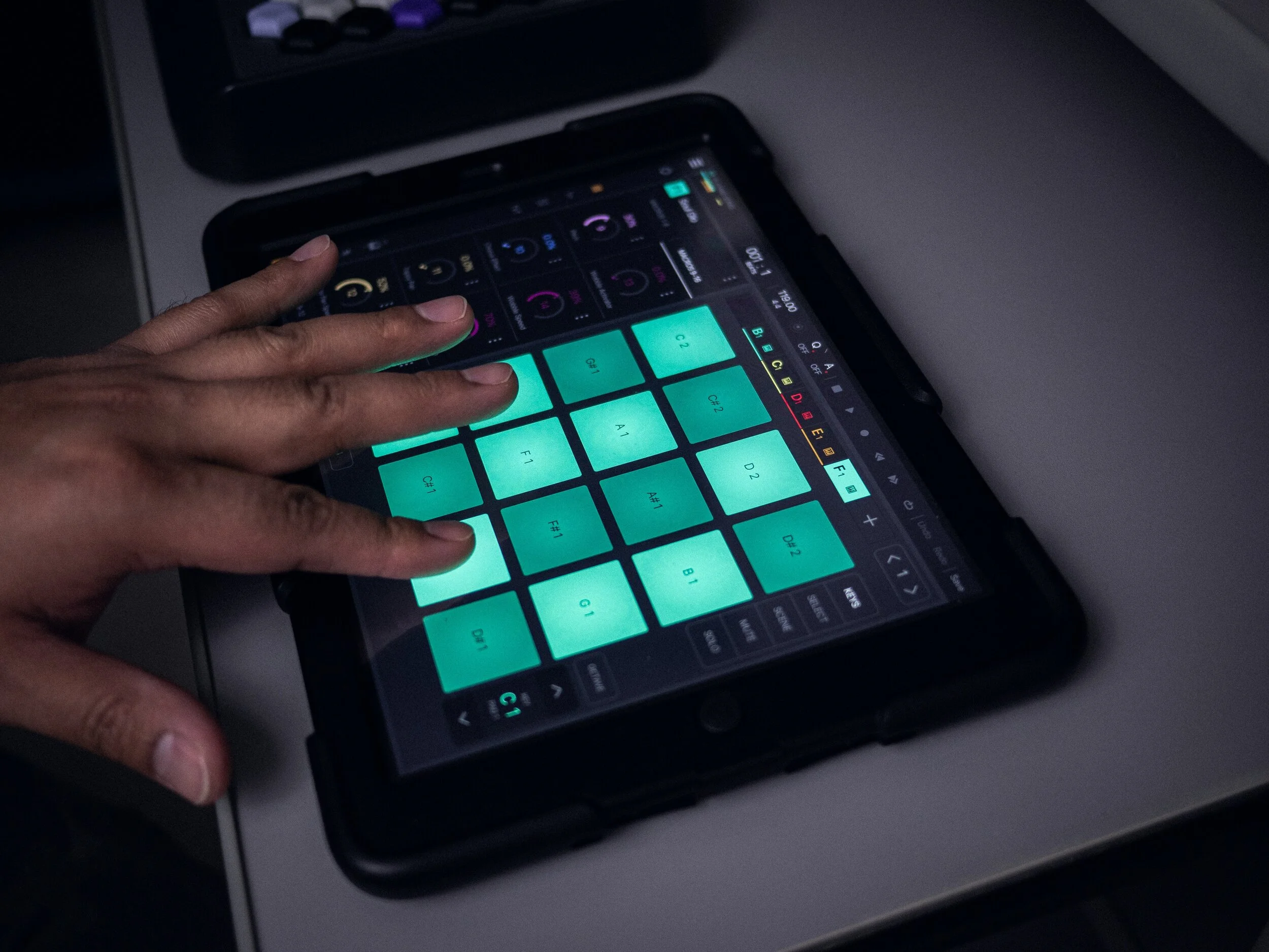 SOULGLO iPAD PIC2.JPG