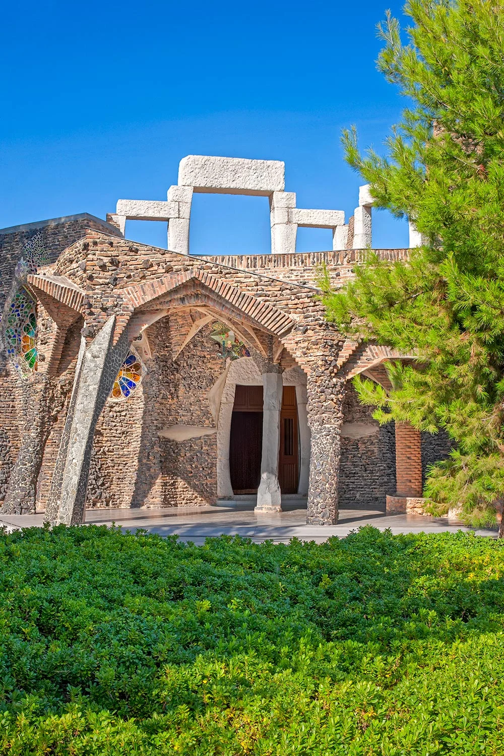   Gaudí Crypt &nbsp;&nbsp;| &nbsp;Antoni Gaudí &nbsp;| &nbsp;Sta. Coloma de Cervelló, Barcelona 