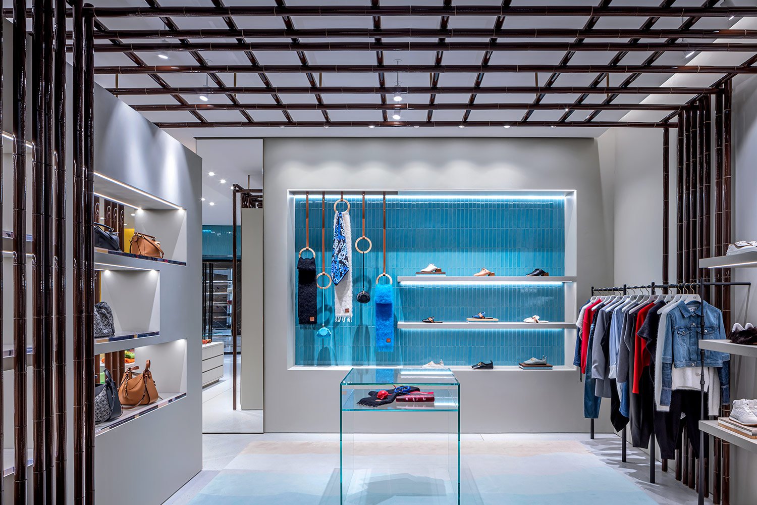   Loewe &nbsp; | &nbsp;The Galleria Mall &nbsp;| &nbsp;Abu Dhabi 