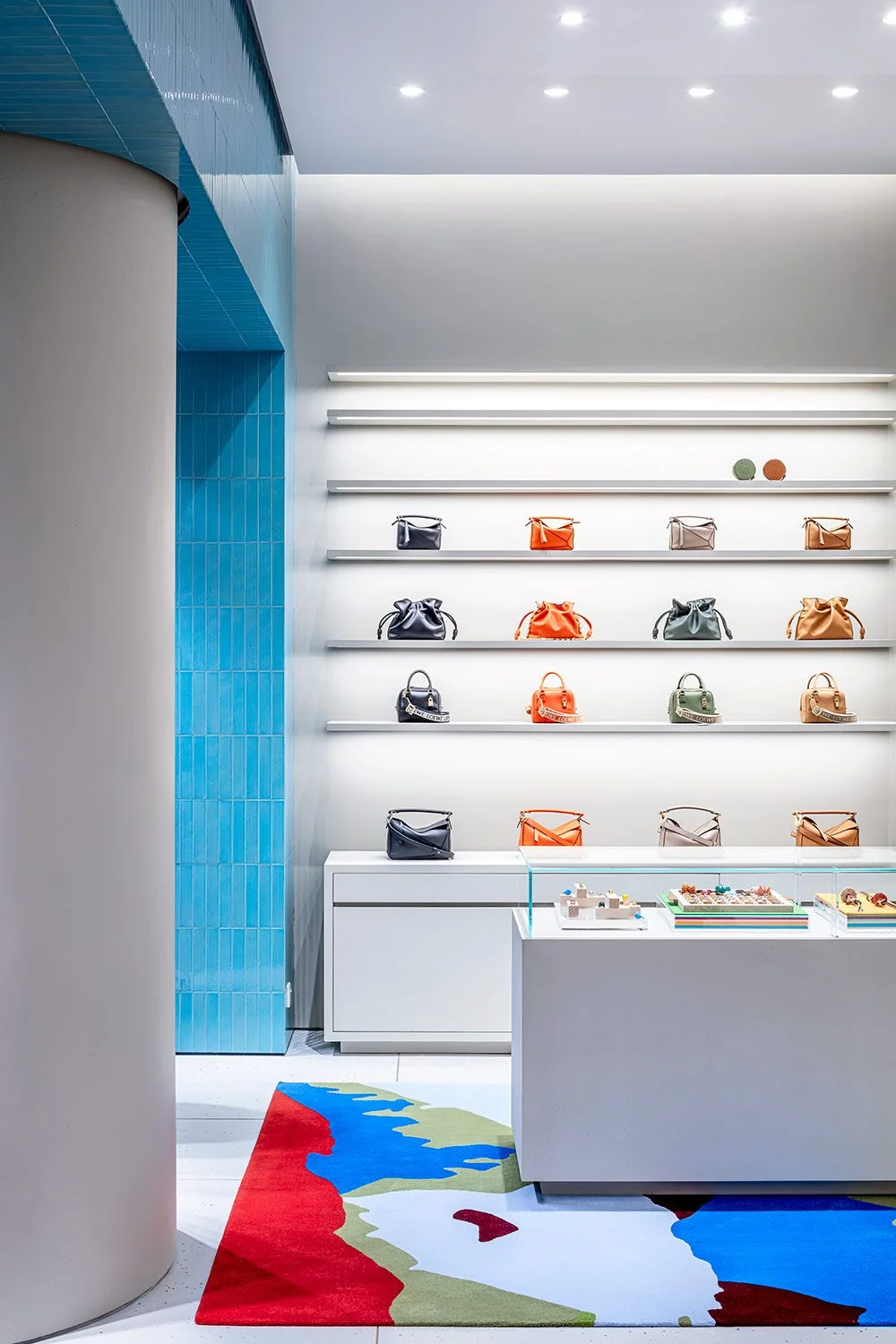   Loewe &nbsp; | &nbsp;The Galleria Mall &nbsp;| &nbsp;Abu Dhabi 