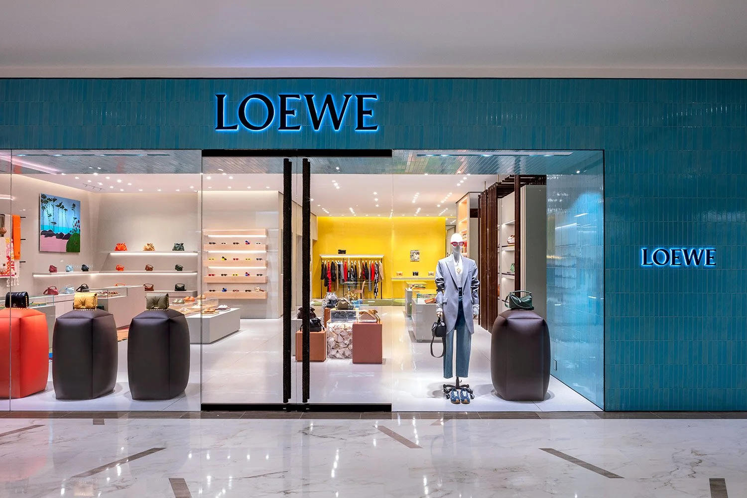   Loewe &nbsp; | &nbsp;The Galleria Mall &nbsp;| &nbsp;Abu Dhabi 