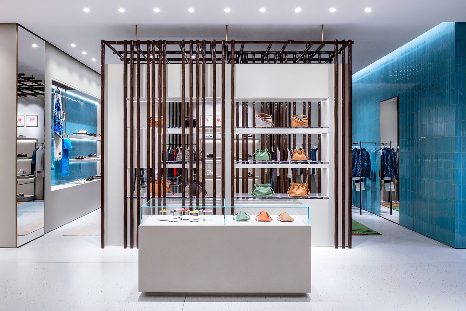   Loewe &nbsp; | &nbsp;The Galleria Mall &nbsp;| &nbsp;Abu Dhabi 