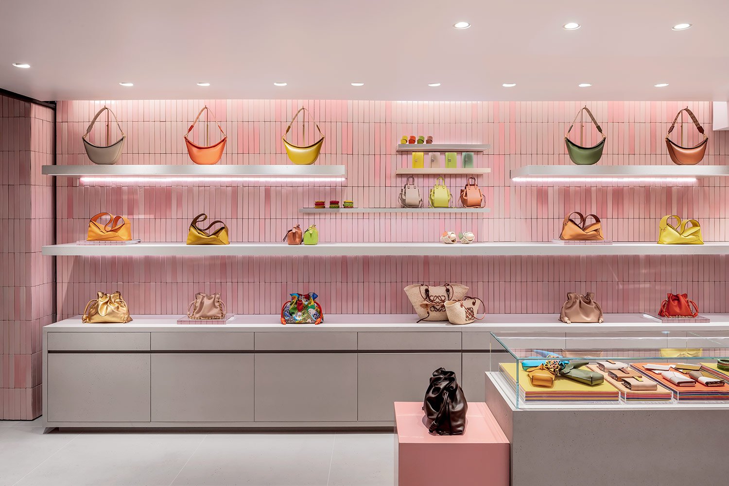   Loewe &nbsp; | &nbsp;Rue Saint Honoré&nbsp;| &nbsp;Paris 