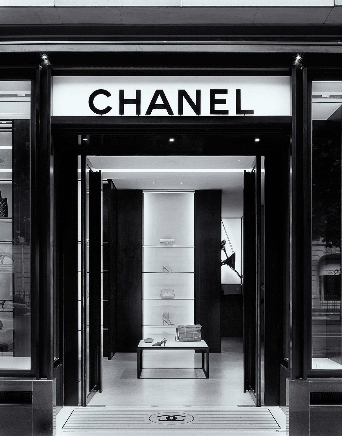 Chanel Avenue Montaigne Paris by