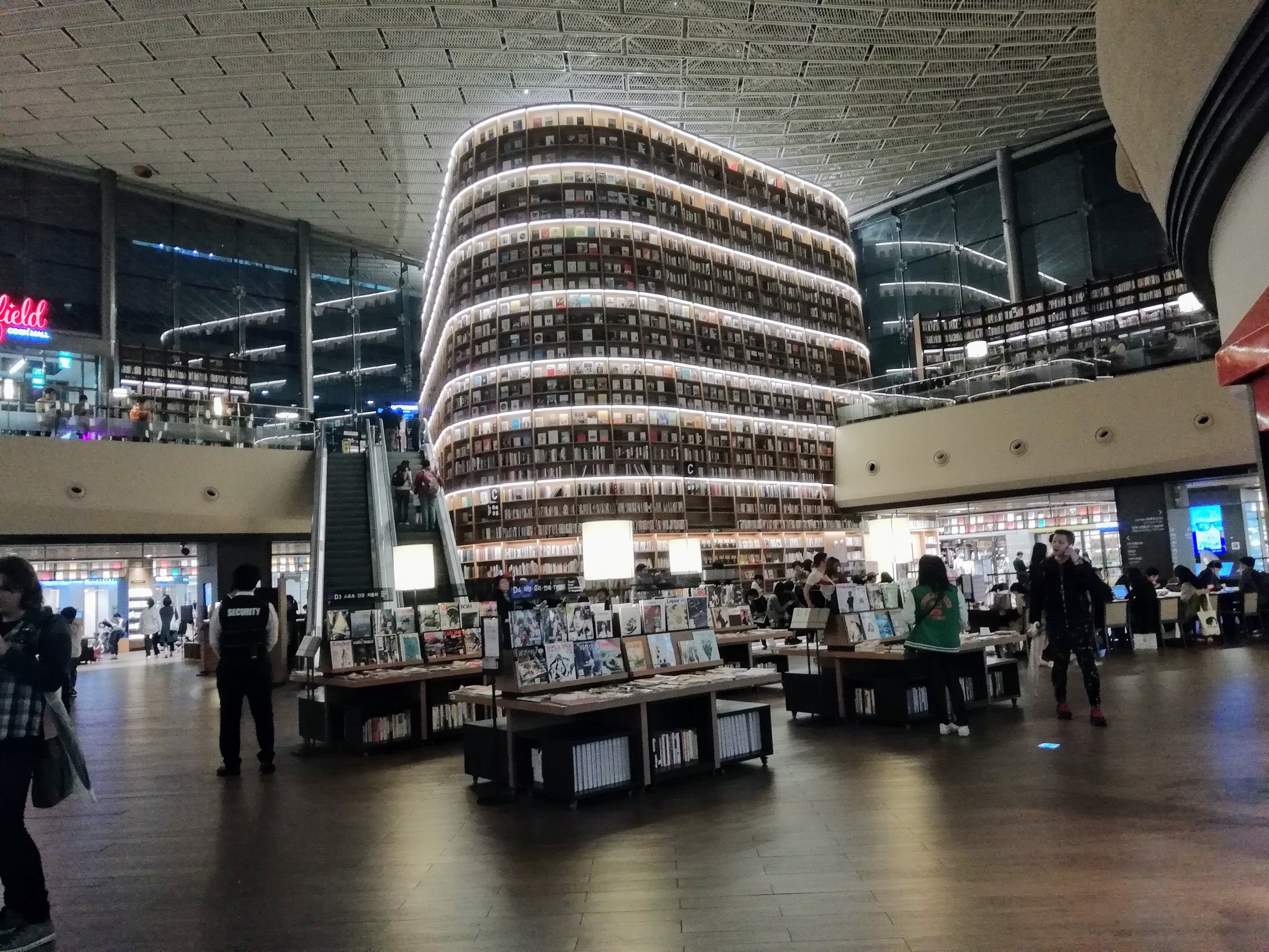 Library in a shopping centre