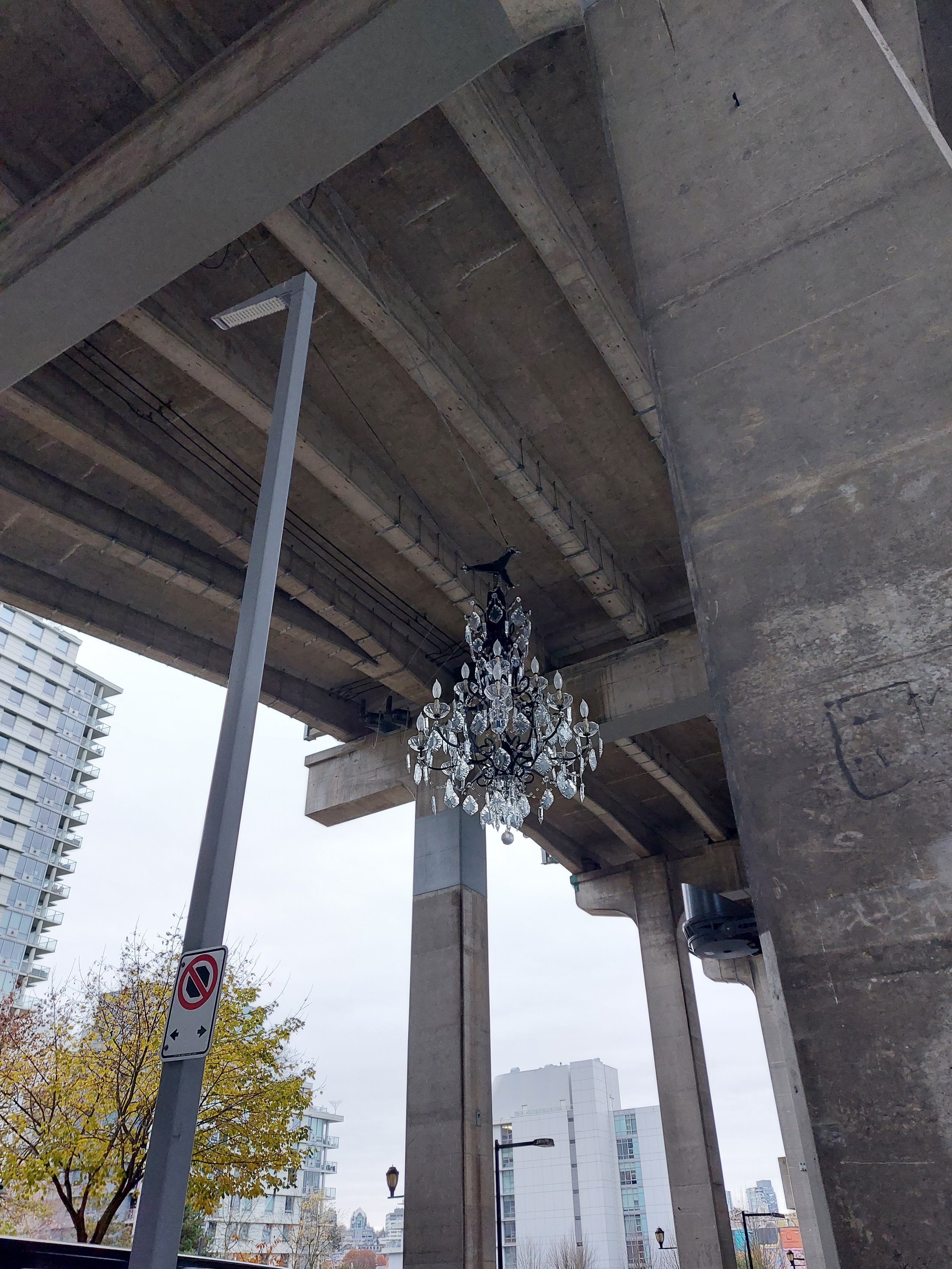 Chandelier under Granville