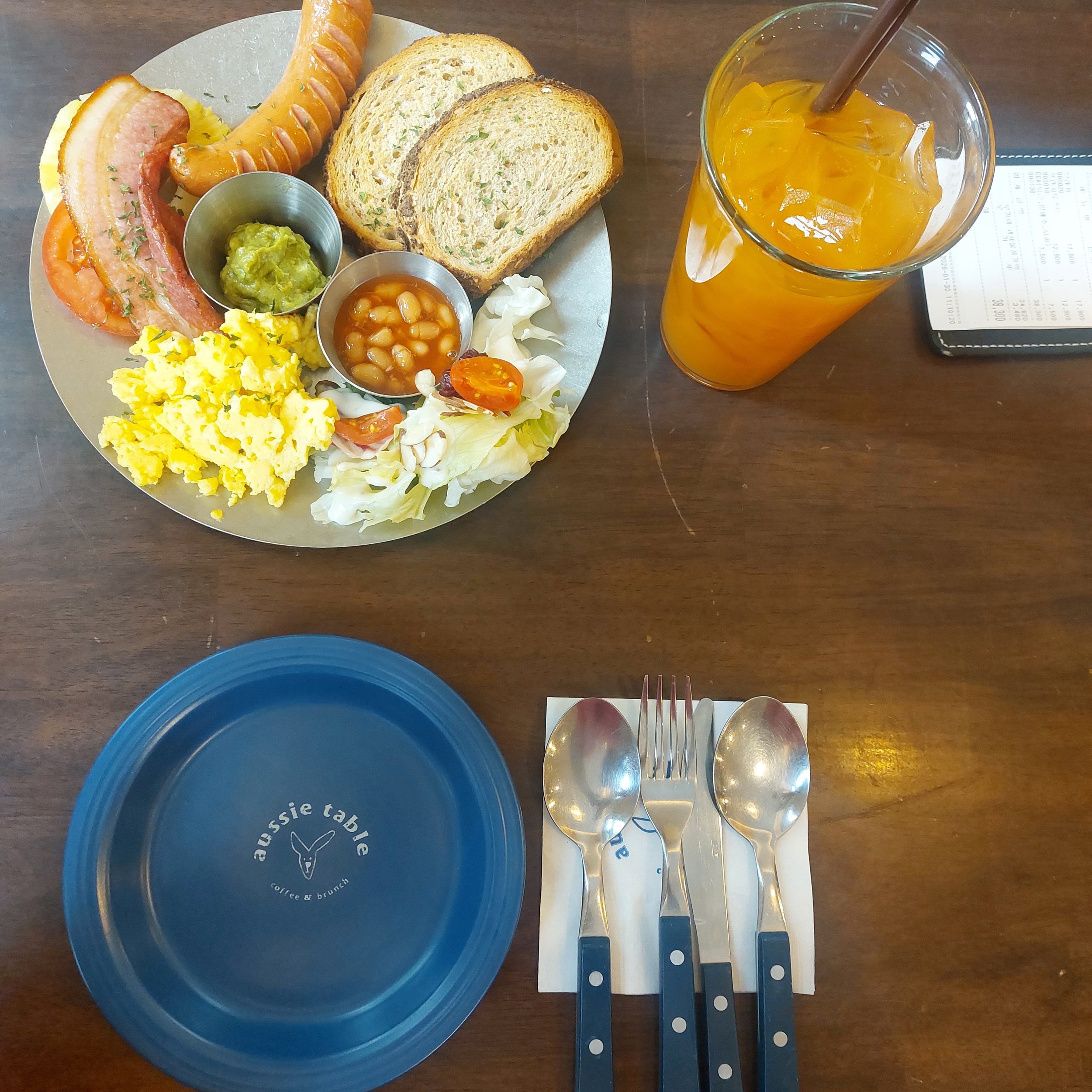 Aussie Table
