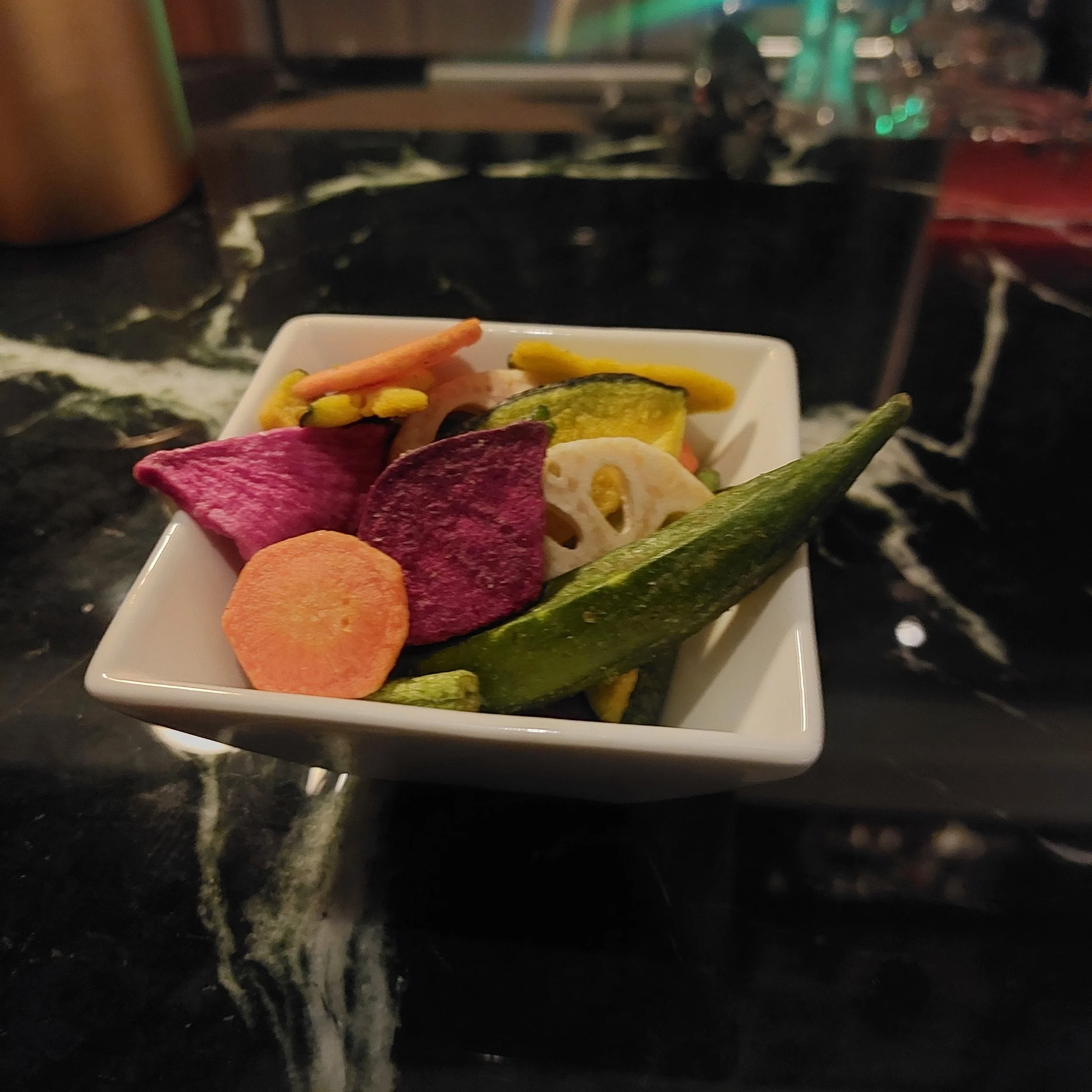 Hotel Naru crisps