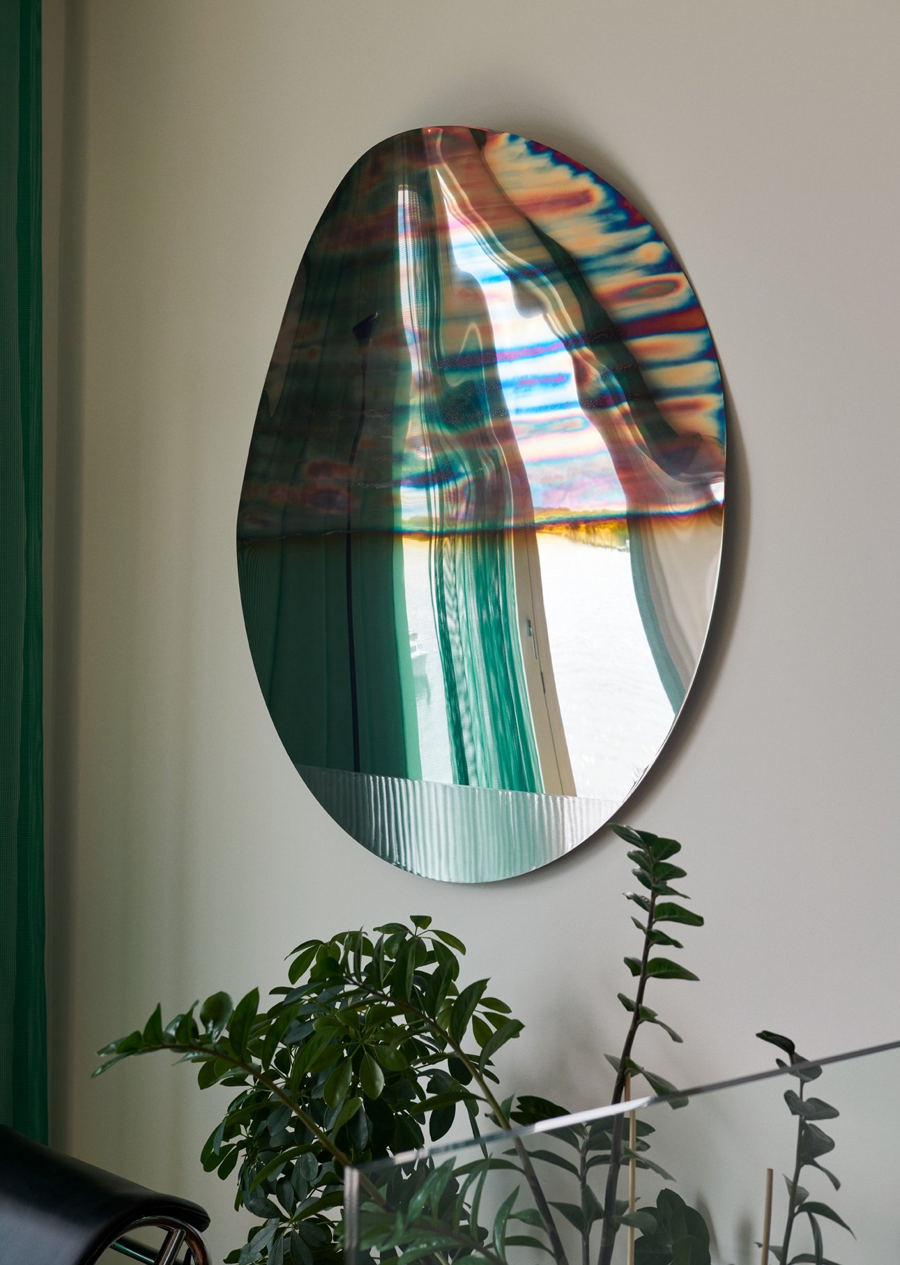  Denys’s ‘Self Reflect 107’ mirror, mounted on the living-room wall. The series originated as one of the designer’s graduation projects at Design Academy Eindhoven. Select pieces are now available via Carpenters Workshop Gallery 