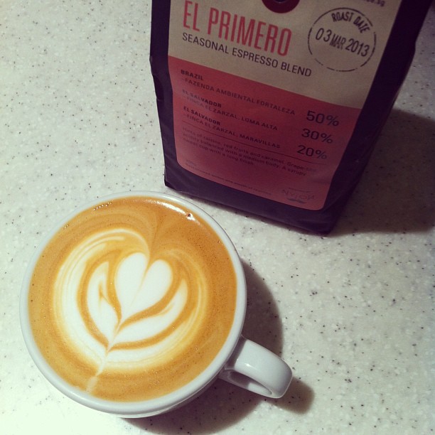 The latest revision to our current seasonal espresso blend comprising of 3 different lots of coffee from 2 different farms.
50% Fazenda Ambiental Fortaleza (Brazil)
30% Finca El Zarzal, Loma Alta (El Salvador)
20% Finca El Zarzal, Maravillas (El Salvador)
With the new harvest of Brazils arriving in January, we are pleased to re-introduce our direct trade coffees from Fazenda Ambiental Fortaleza - into our 2nd year working with these awesome guys. Making up the remaining of the blend are 2 micro-lots of coffee from Finca El Zarzal of El Salvador, which we visited on our recent trip to Central America. This blend is 100% sourced directly from our partner farms.
In this cup, expect hints of raisins, cherries and caramel. Red fruit acidity is prominent on first sip but is nicely balanced with a medium body, ending off in a syrupy cup with a long sweet finish. This should be a crowd pleaser. Grab a bag and let us know what you think!
Photo credit: Andrew Hoi