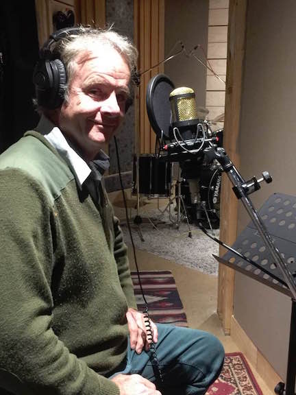 MAY 2017 - local singer Rob Kane was in the studio laying down some velvet-toned croons for a Bing Crosby-styled song for a Sydney client.