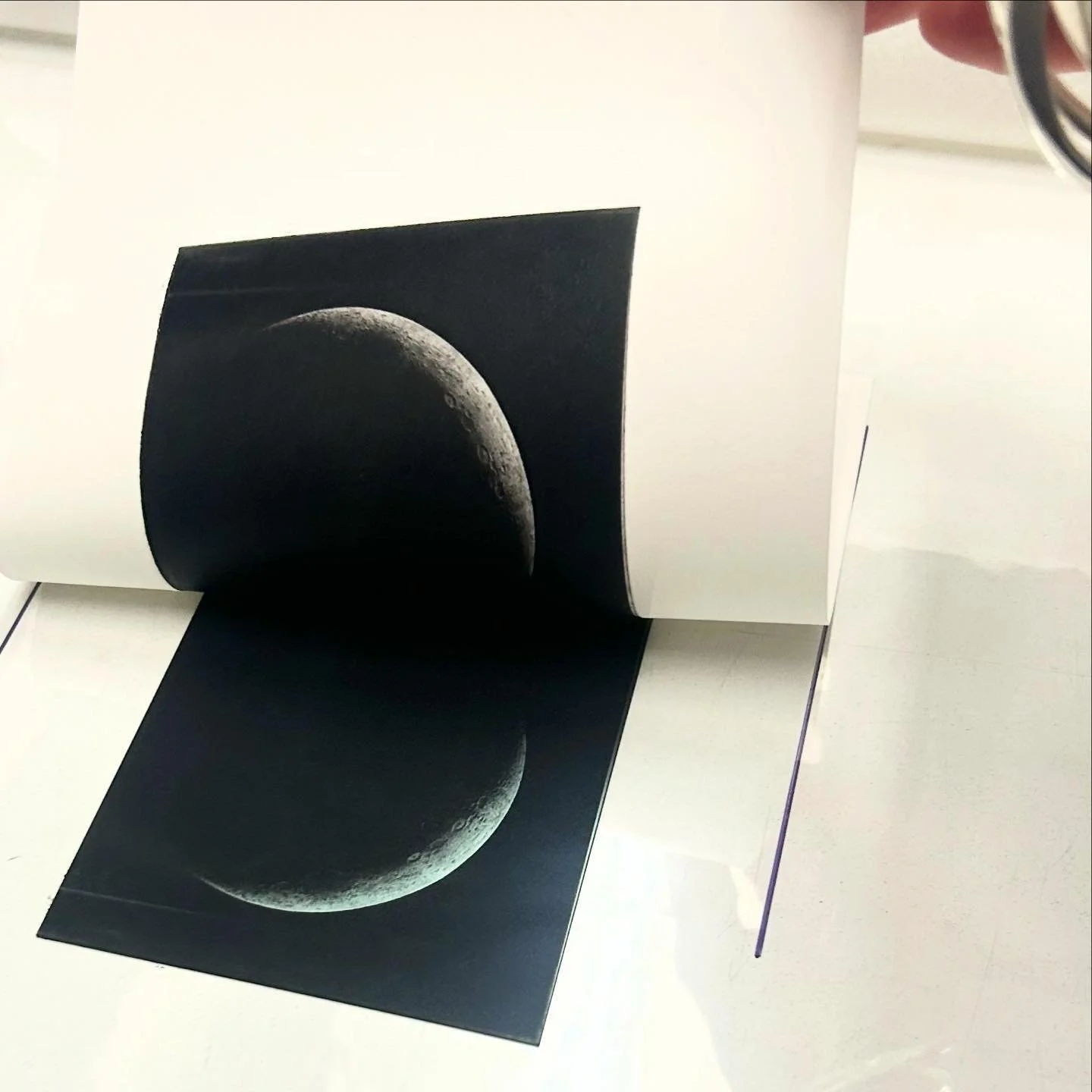 Just a few snap shots from our Vauxhall studios &hellip;. Don&rsquo;t miss the
January sale on new memberships- &pound;42 off! 
Link in bio

New workshops now on line.
#screenprint #photopolymer #cyanotype #linoprint #etching