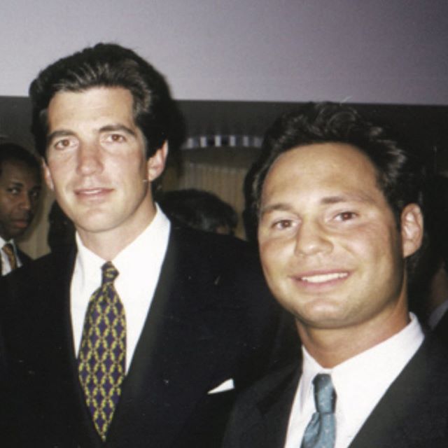 Binning around at my 30th birthday party 21 years ago w/  #JohnFKennedyJR #JFKJR #RIP