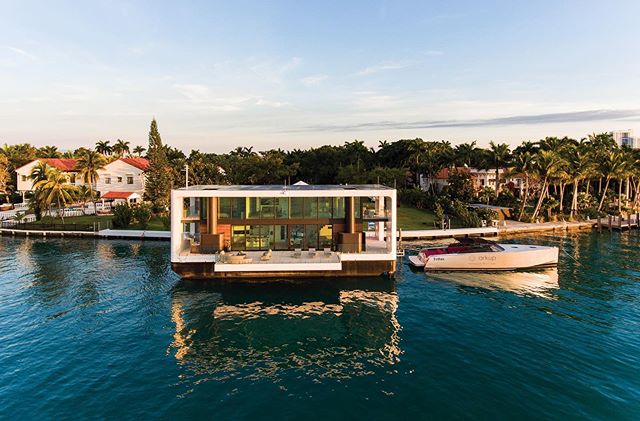 Simply amazing.⠀
This avant-garde &ldquo;livable yacht&rdquo; by @arkup.livableyachts is the first off-grid floating villa. #SoDuJour #ExclusivelyDuJour #DuJour