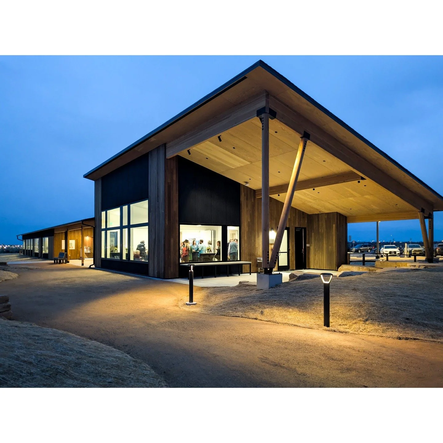 We're thrilled that the @blufflakenaturecenter opened its doors to the public this week with their new Community, Education and Staff building! Saturday's grand opening was truly special. Hundreds of local community members, nature lovers, and suppor