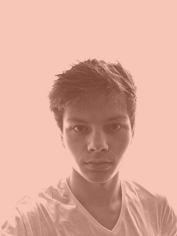 Yaël Bakker - student ICT 'Benjamin en Chudi zijn twee geweldige mentoren geweest de afgelopen drie jaar. Hun dedicatie en hart voor de zaak heeft mijn innerlijke capaciteiten een weg gegeven om zich in uit te drukken. Ik heb nu al enorm veel gehad aan de skills en aandacht van deze twee heren! Dus als je iets wilt leren over jezelf of een project: begin hier!' Yaël hielp ons tijdens de campagne op het Technova College (ROC A12) om het aantal techneuten op de school te verhogen. Als we een wall of fame hadden, dan hing Yaël er zeker tussen.