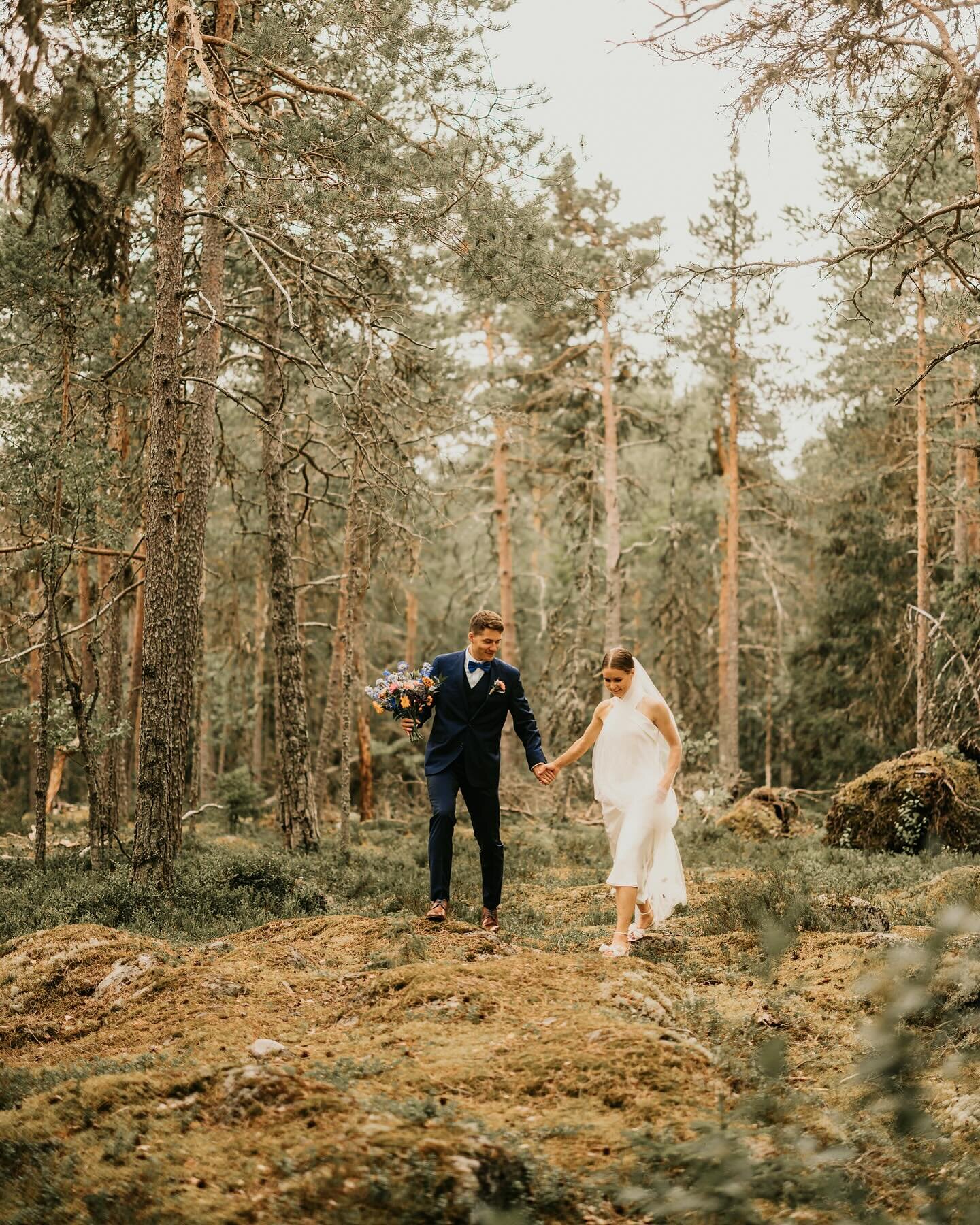 Huomenna on vuoden ensimm&auml;inen koko p&auml;iv&auml;n h&auml;&auml;kuvaus, ihanaa! Oon t&auml;ll&auml; viikolla k&auml;ynyt katselemassa meille kuvauspaikkoja valmiiksi, ja oon jotenkin tosi inspiroitunut t&auml;st&auml; karun kauniista s&auml;&a