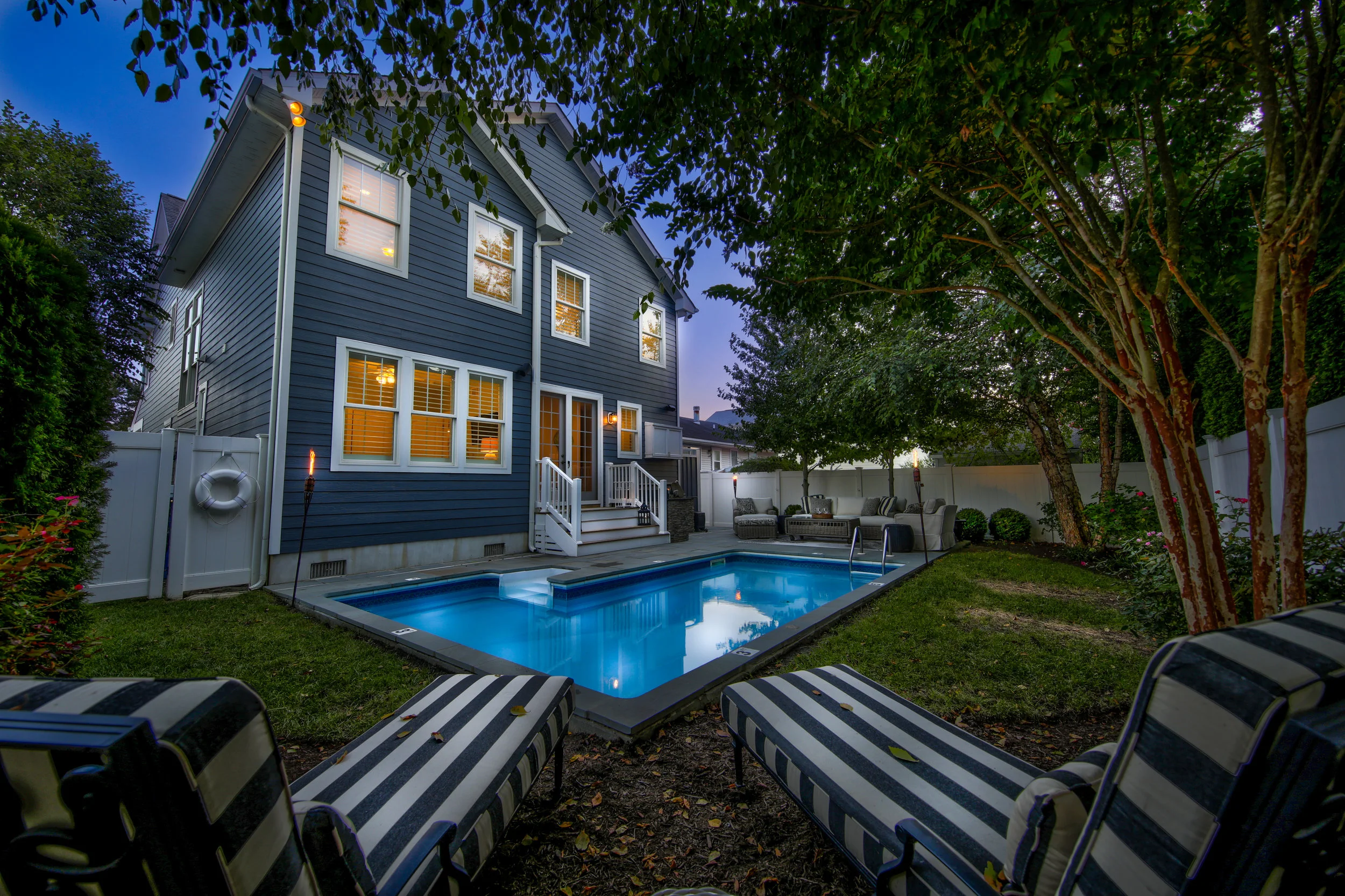 302 twilight 0003.jpg