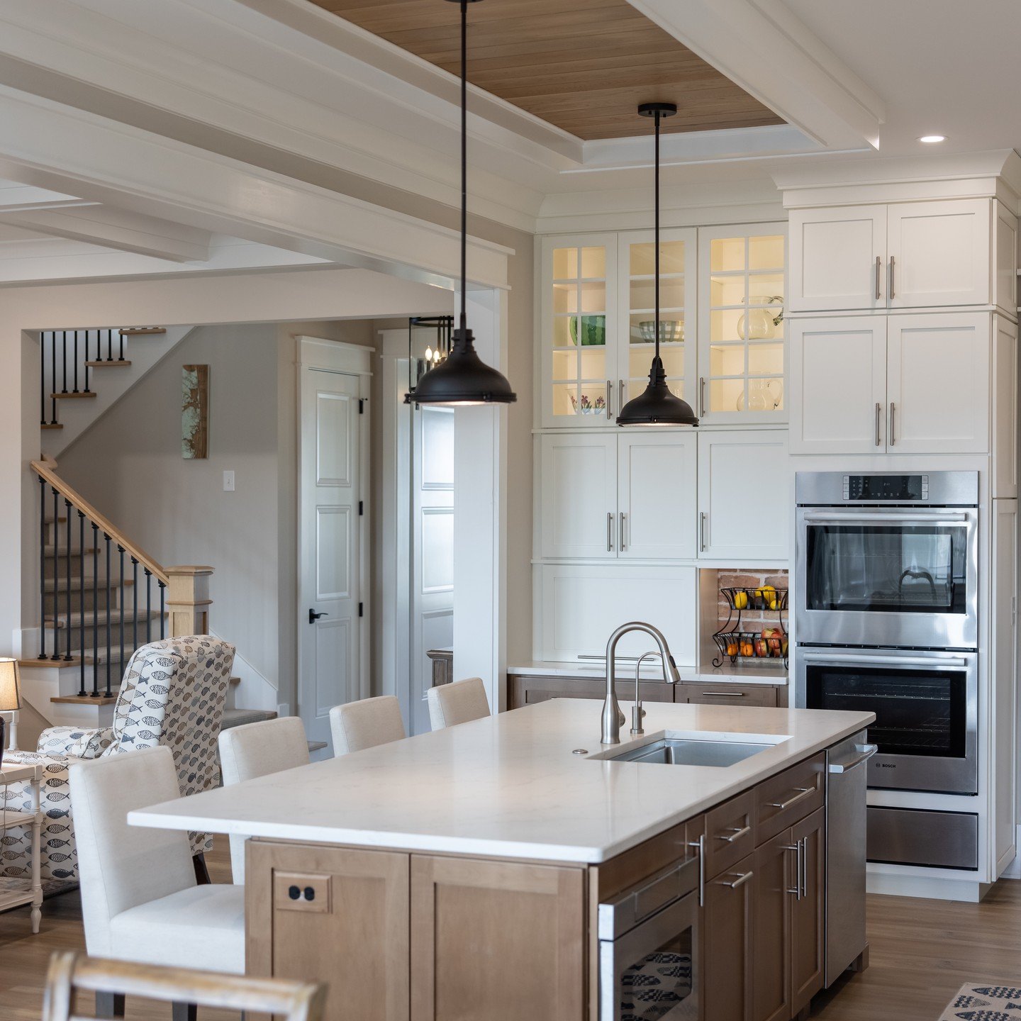 What a perfect space to #cook and #entertain #dreamkitchen #luxurykitchen #deluxekitchen @gateway_builders