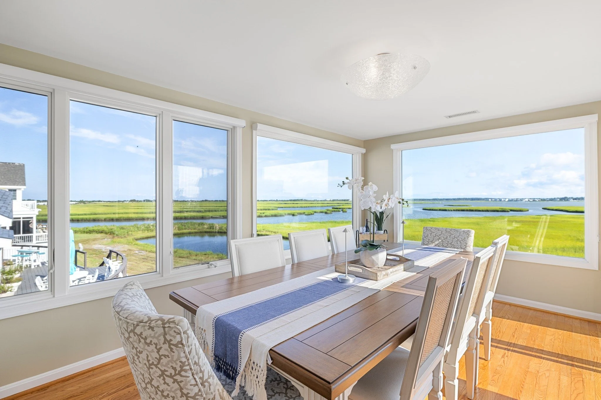The turkey won’t be the only thing stealing the spotlight this Thanksgiving.
With views like this, every meal becomes a memory.
 #RealEstatePhotography #CoastalLiving #LuxuryListing #ProfessionalPhotography #interiors #views