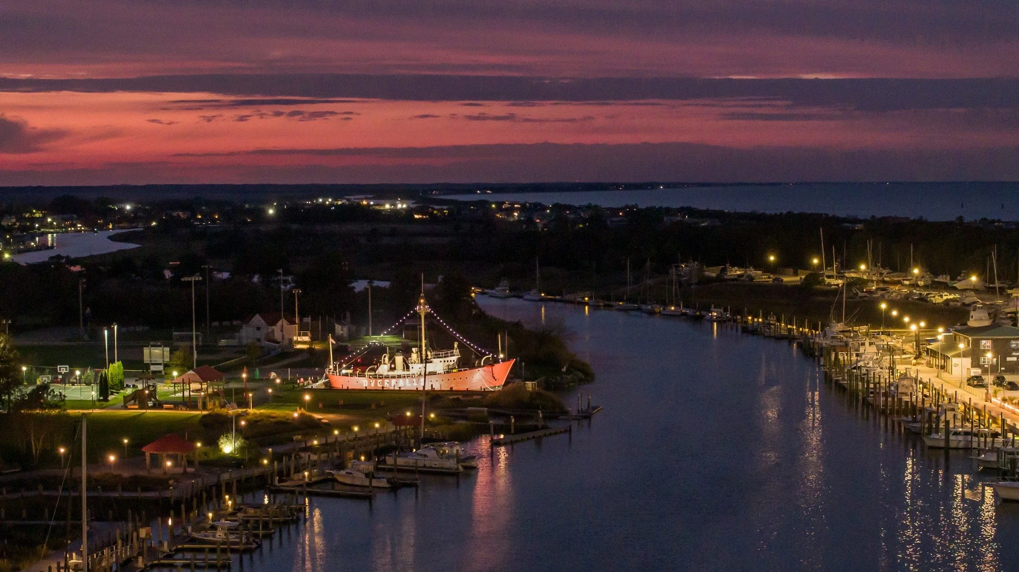 As the year winds down, the Lewes boat glows a little brighter&mdash;just like the opportunities ahead.
Thank you for trusting us to help showcase your listings. Here&rsquo;s to an even more vibrant new year! 🎆
 #RealEstatePhotography #AtlanticExpos