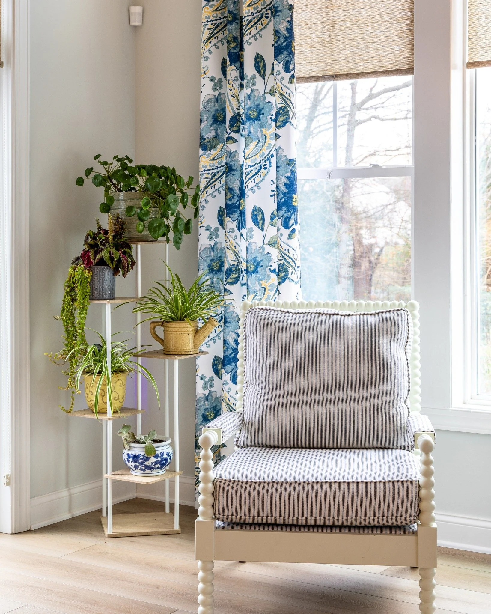 You only have a moment to capture attention.
Light, airy, and intentionally styled&mdash;this corner tells a story without saying a word. Detail imagery like this is what keeps viewers from scrolling past. #detailsmatter #RealEstatePhotography #Atlan
