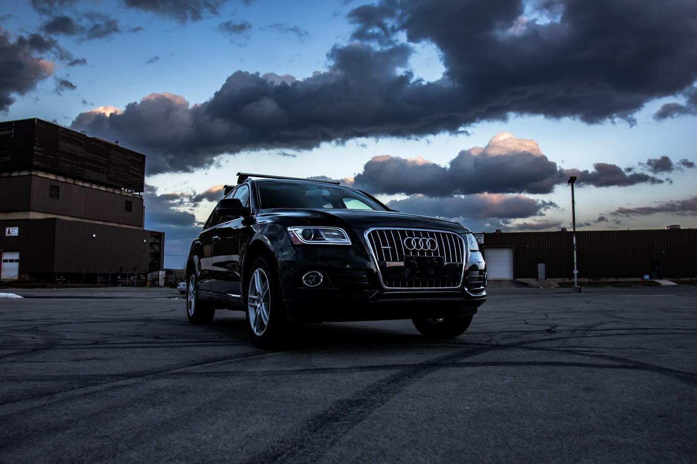 2017 Audi Q5 Premium. 2.0T. 86k Miles. Black on Black. Panoramic Sunroof. Heated Seats. New tires. Clean Carfax. $16,999