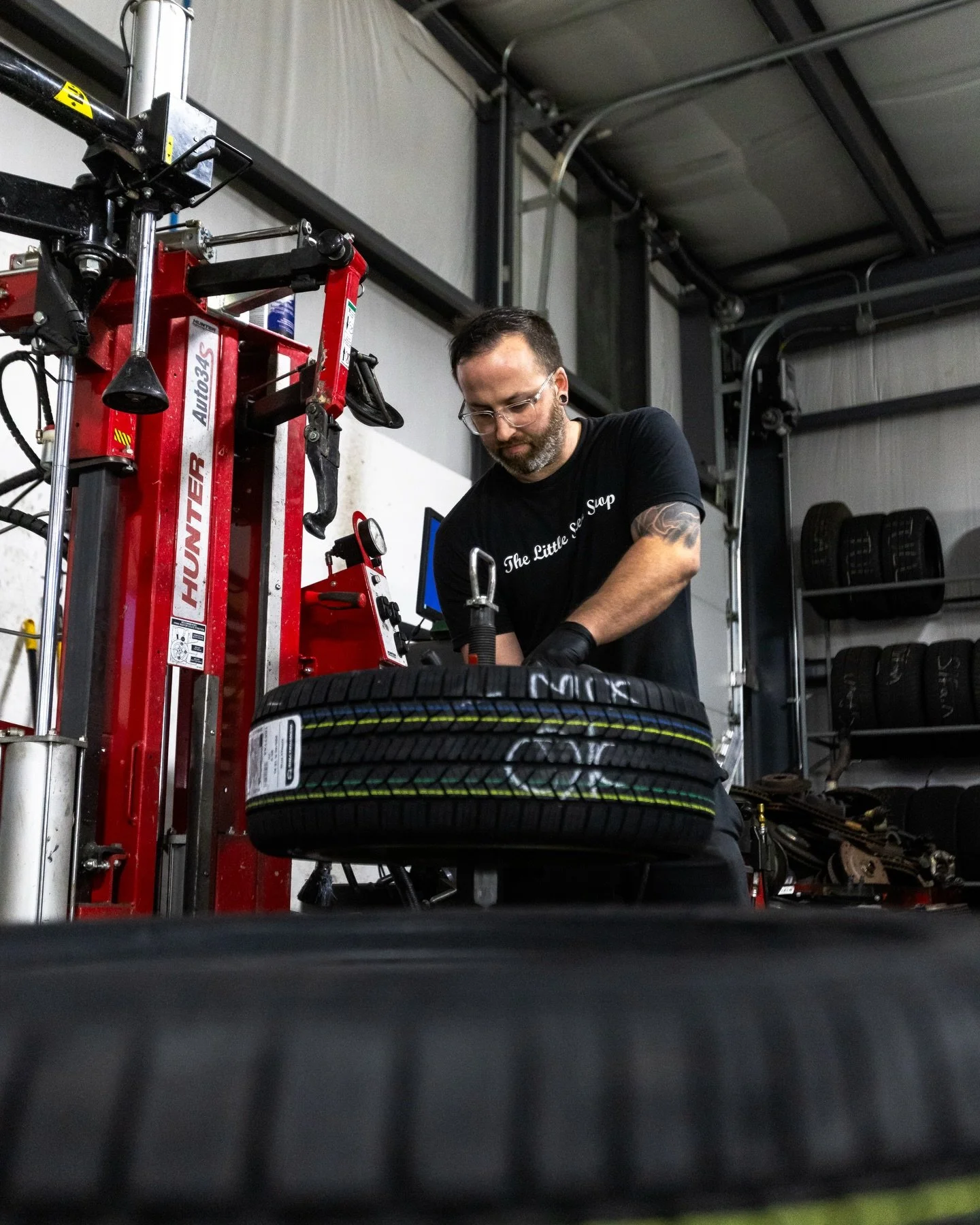 Ready for some new shoes? We&rsquo;ve got you covered!🛞🥾❄️

#winter #wintertires #snowtires #rochester #rochesterny #smilesformiles #eatsleepracerepeat #tlss