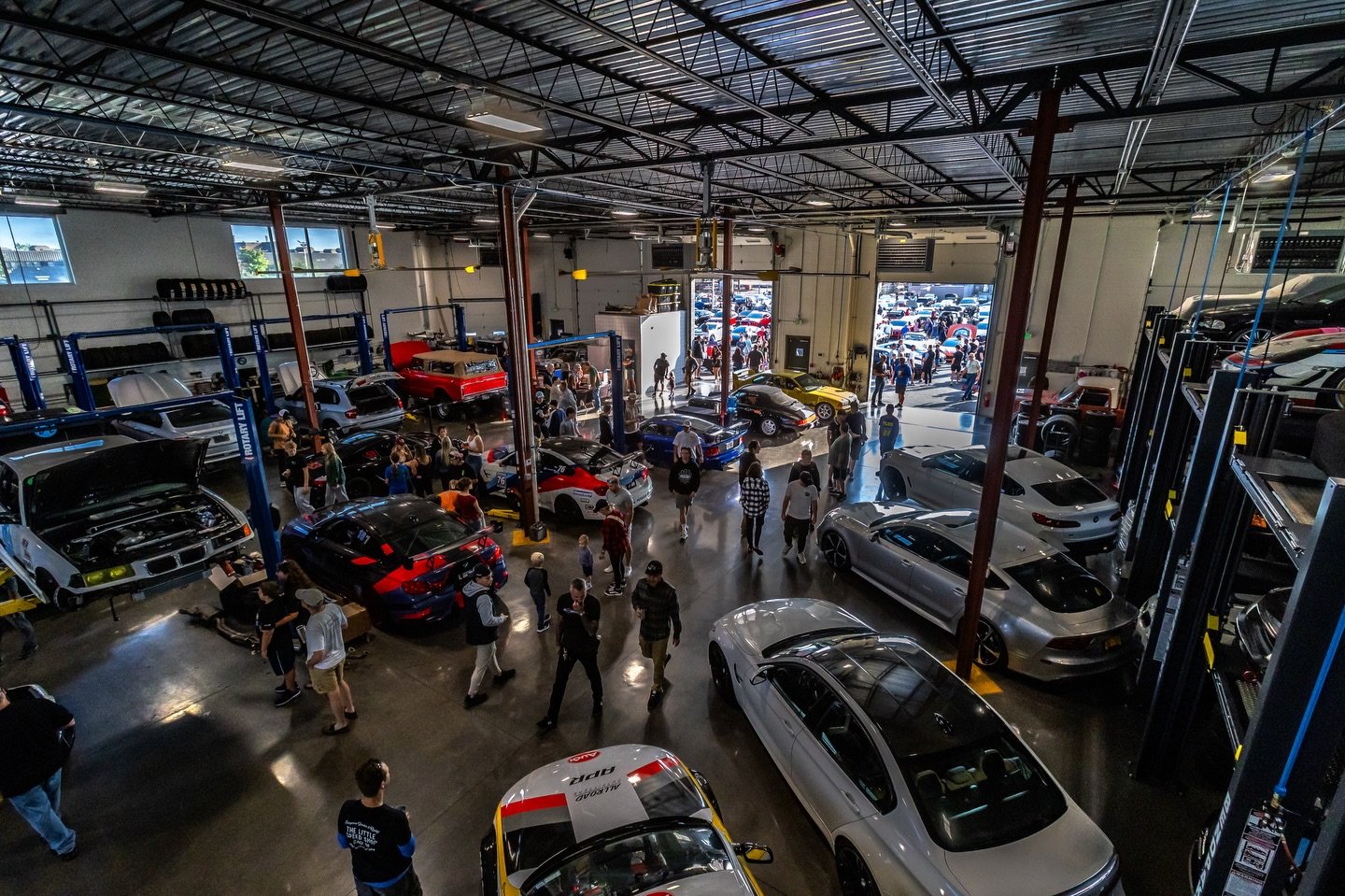 Who&rsquo;s excited for @carsandcoffeeroc 2026?

#carsandcoffee #rochesterny #eatsleepracerepeat #smilesformiles #tlss