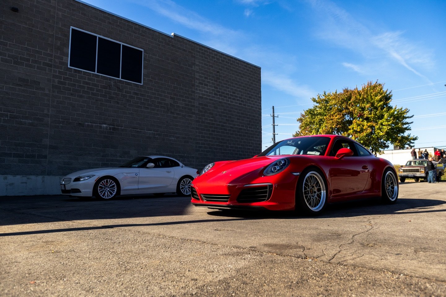@carsandcoffeeroc colors in full bloom🌸🌺🌻

#carsandcoffee #rochesterny #eatsleepracerepeat #smilesformiles #tlss