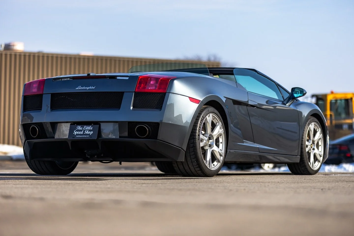 Drop the top, drop a gear, and experience raw performance of all 10 cylinders with every shift!⚙️💥

🌐For more info on the latest in stock, visit our website or give us a call! @littlespeedshopautosales

#lamborghini #gallardo #autosales #rochestern
