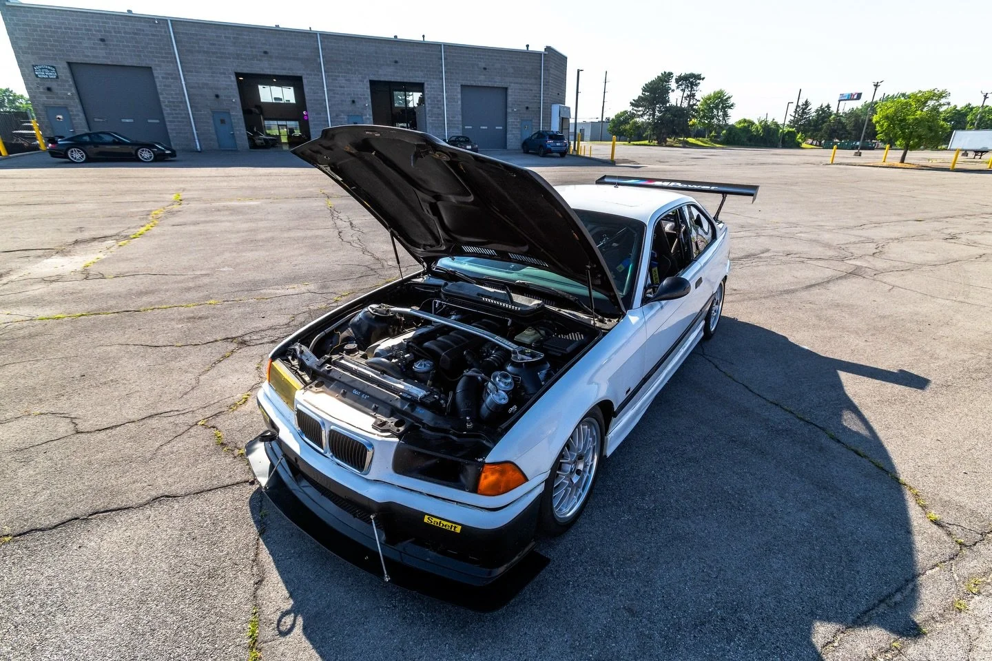 How about a fully prepped race ready BMW for some spring cleaning motivation?🤔🚘🏁

🌐For more info on the latest in stock, visit our website or give us a call! @littlespeedshopautosales

#autosales #bmw #m3 #e36 #rochesterny