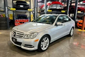 2012 MERCEDES C300
