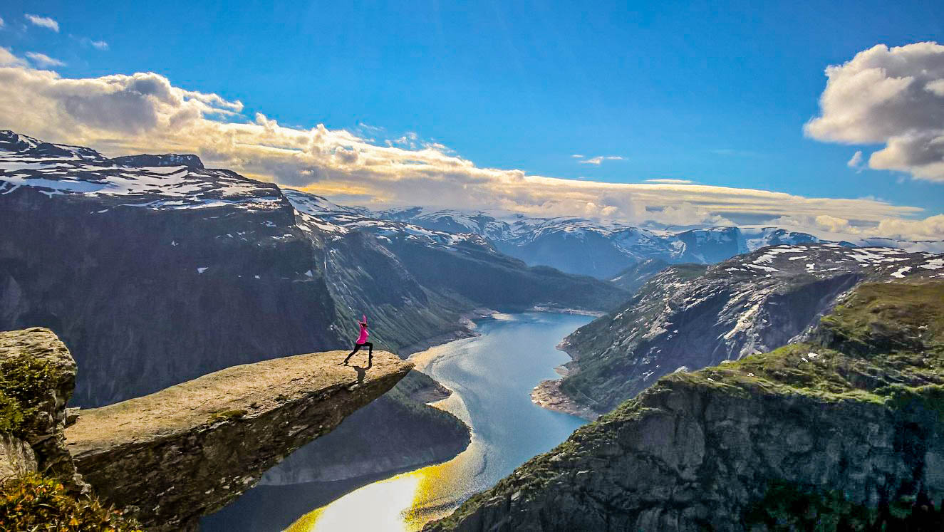 Trolltunga.jpg