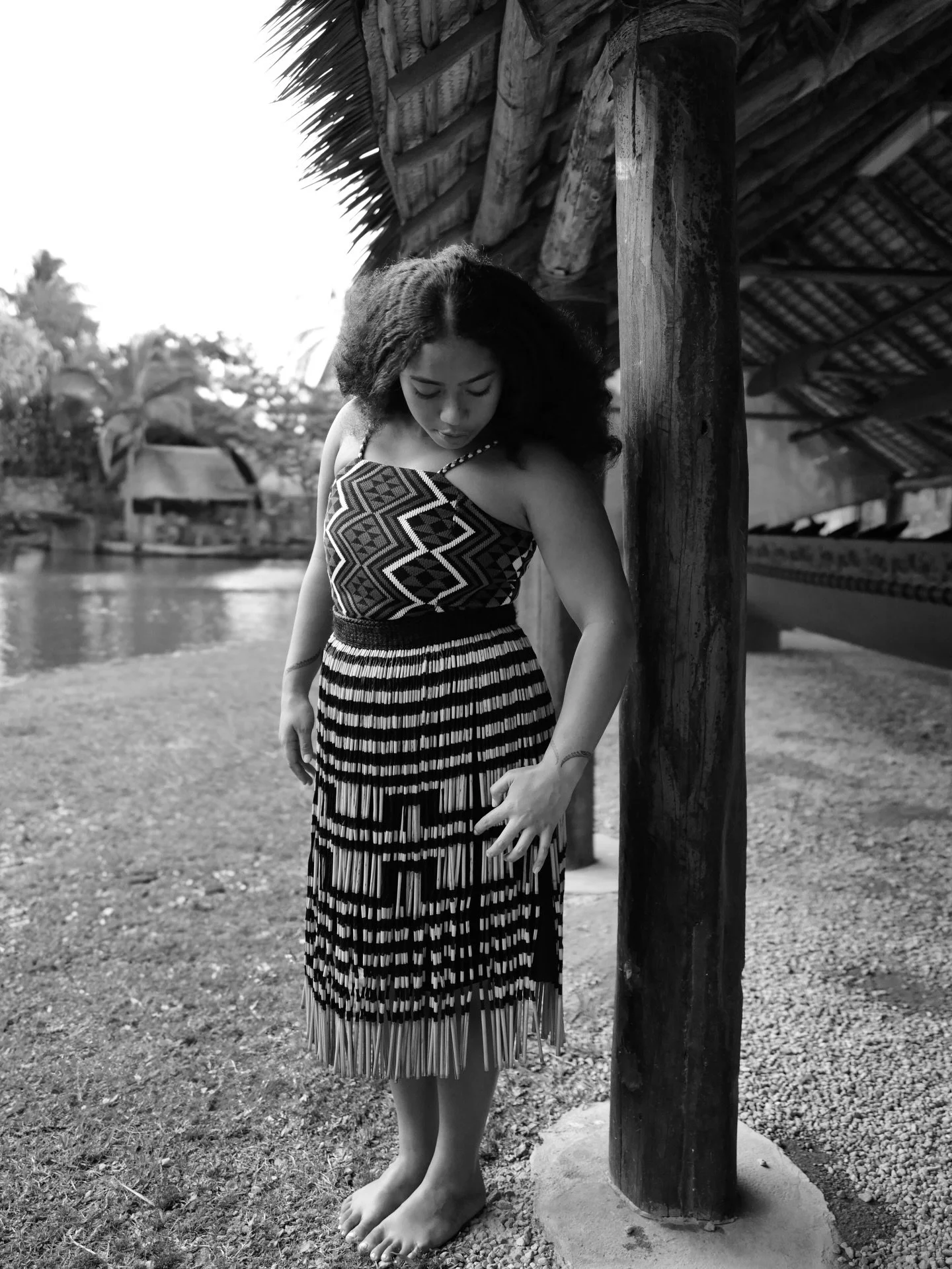 Rangitāmirohia te ara kōtui ki a Papatūānuku.

Twist together the weaving line that connects you to Papatuānuku.