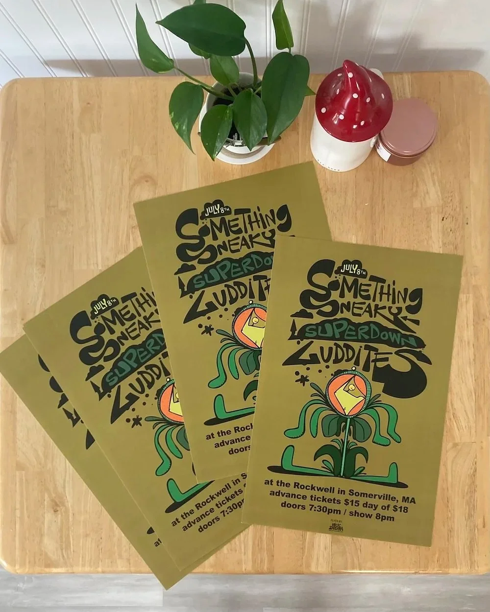 Recently going thru my flat file and came across this show flyer for @superdownma from 2021. This was a digital drawing I made on Procreate that was then turned into a limited edition silkscreen print. 
.
.
.
#illustration #digitalillustration #showp