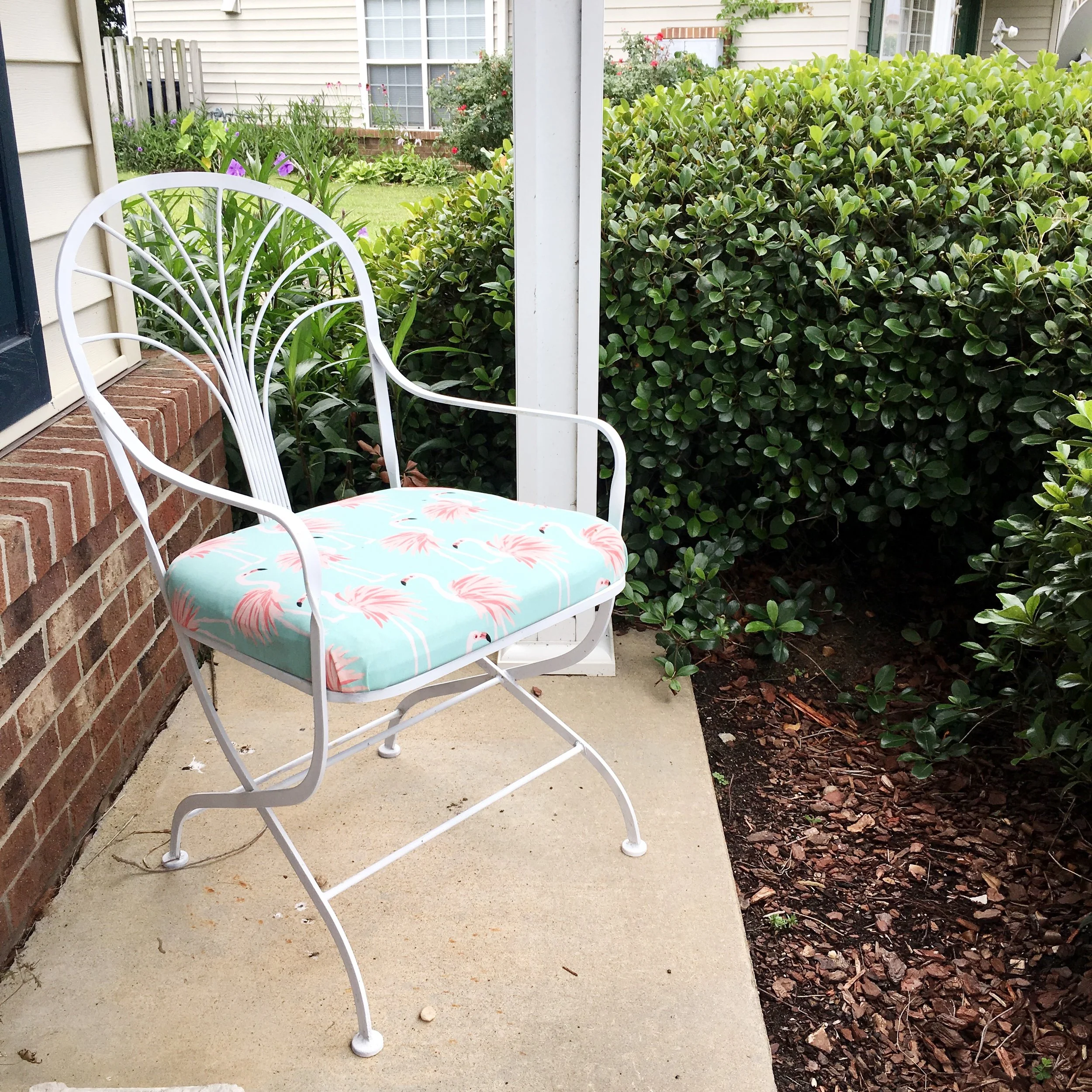 DIY - Outdoor Chairs Makeover