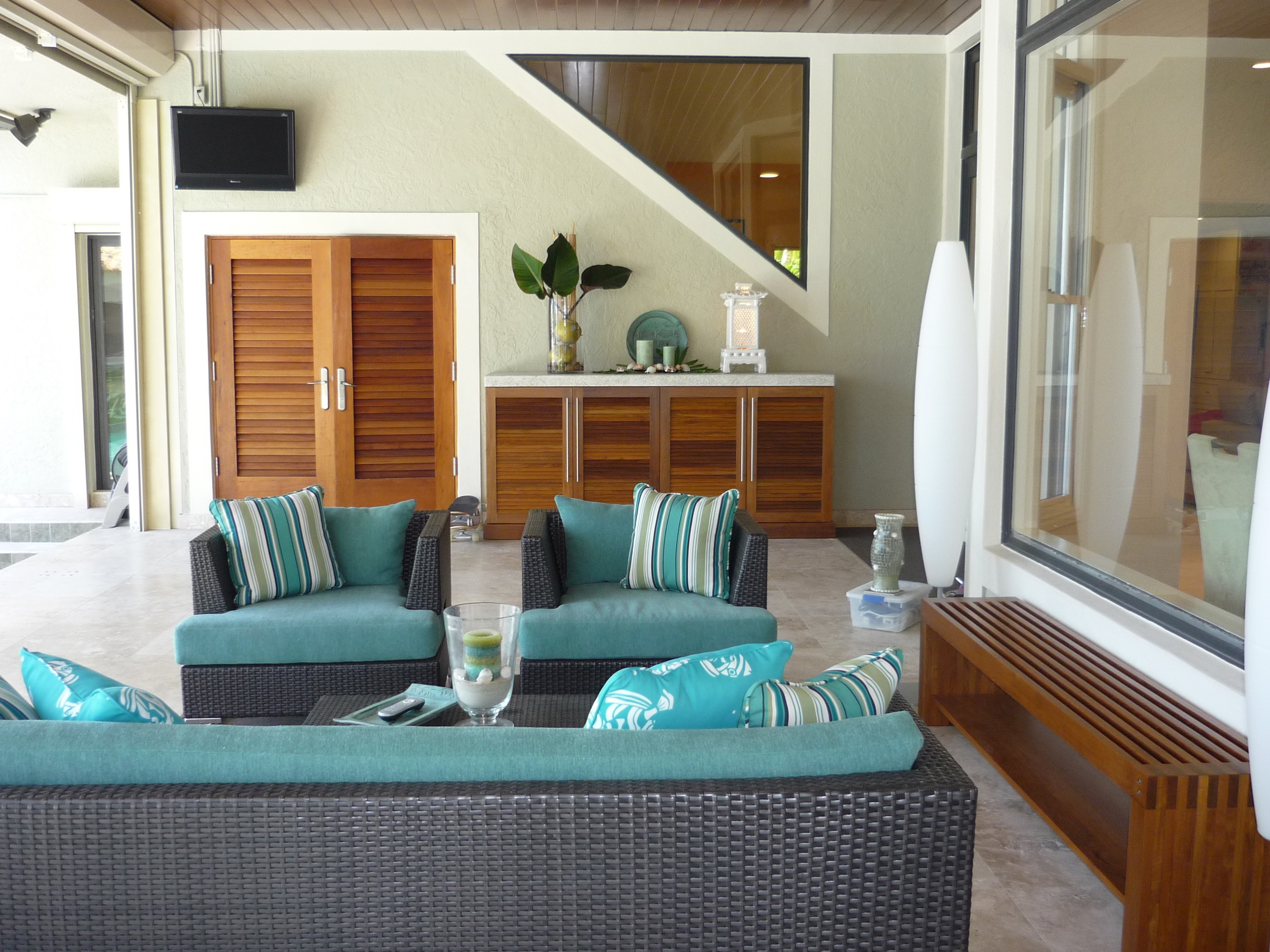 Allenby patio copy.jpg