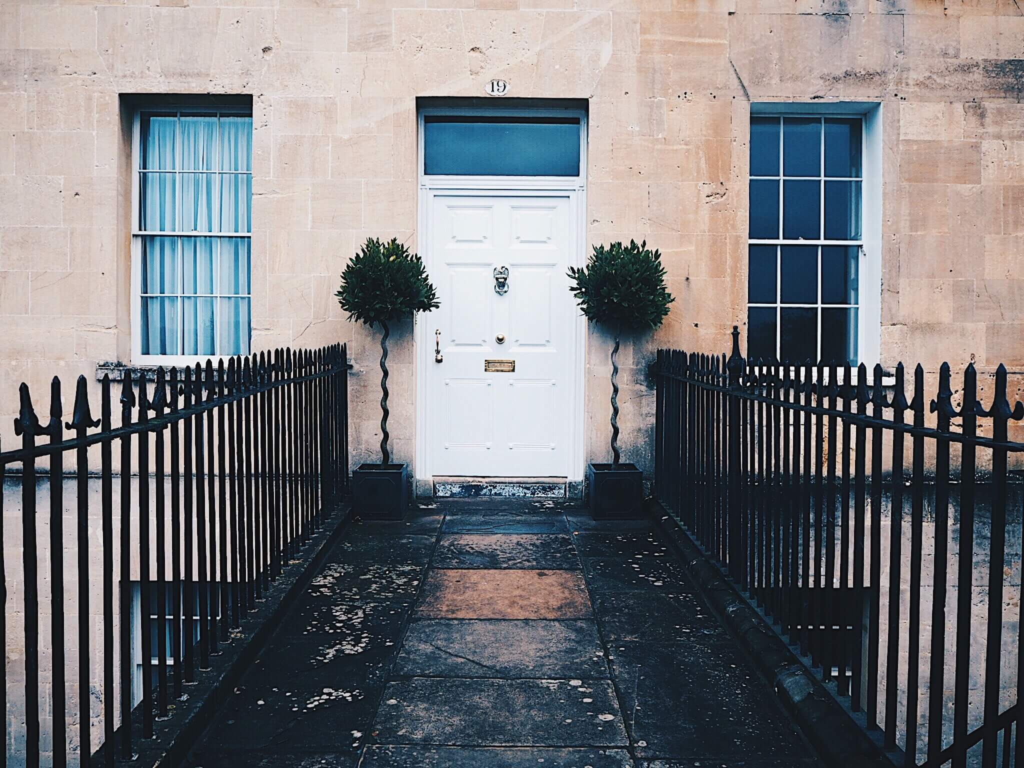 Isn't this just such a pretty looking door?! Couldn't resist a snap!