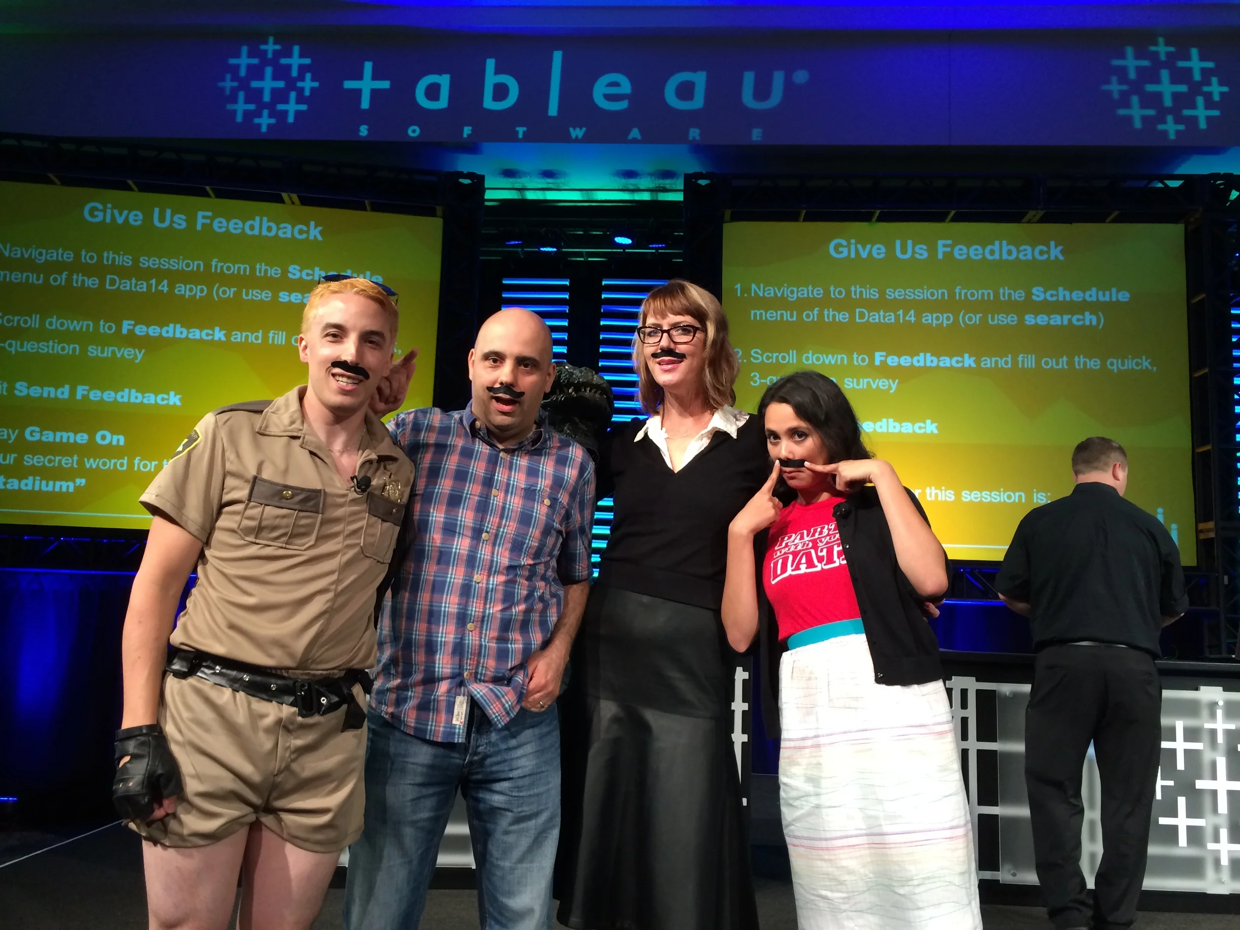 #DATA14 Presentation:  How to Create a Viz that Stops Traffic